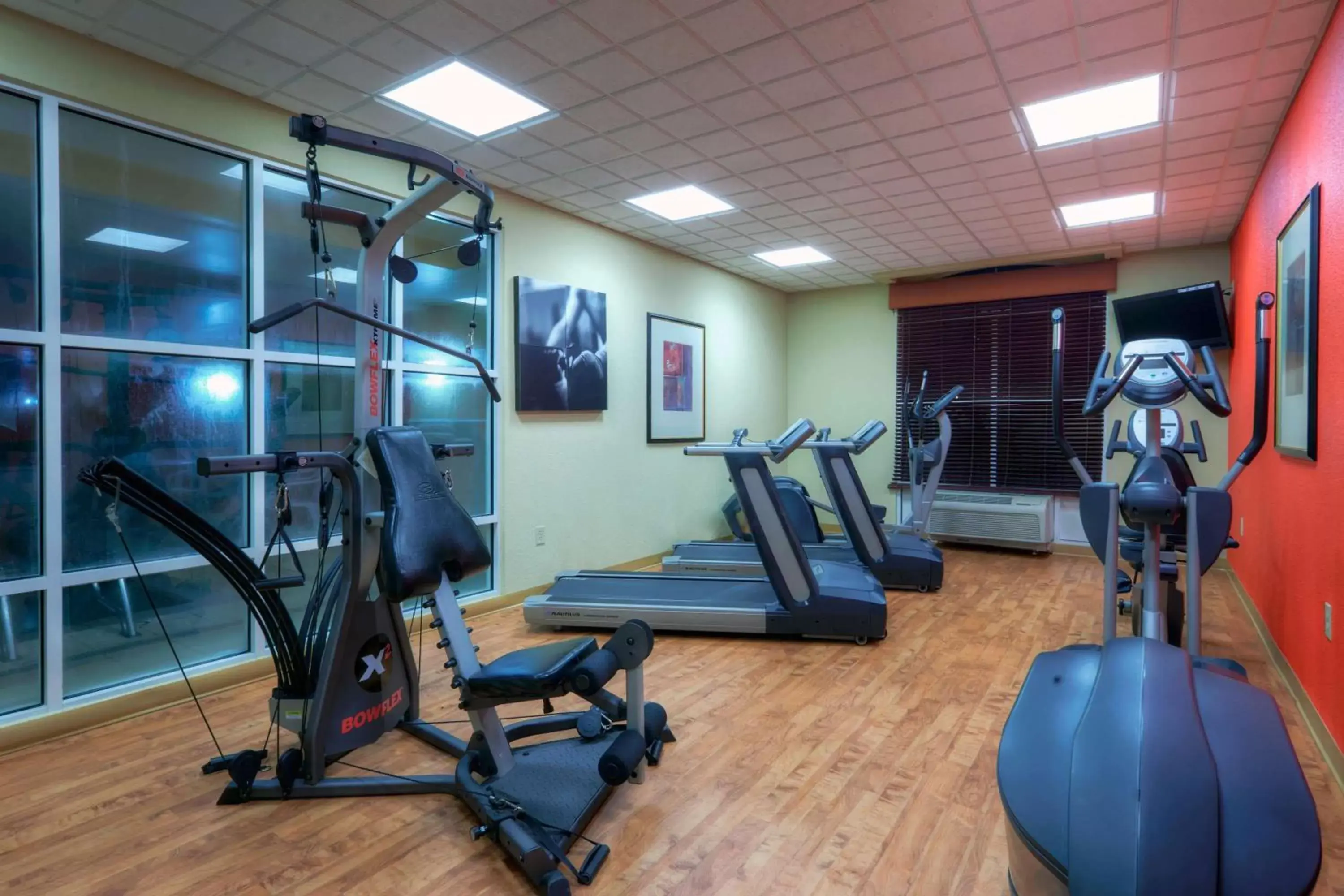 Activities, Fitness Center/Facilities in Country Inn & Suites by Radisson, Petersburg, VA