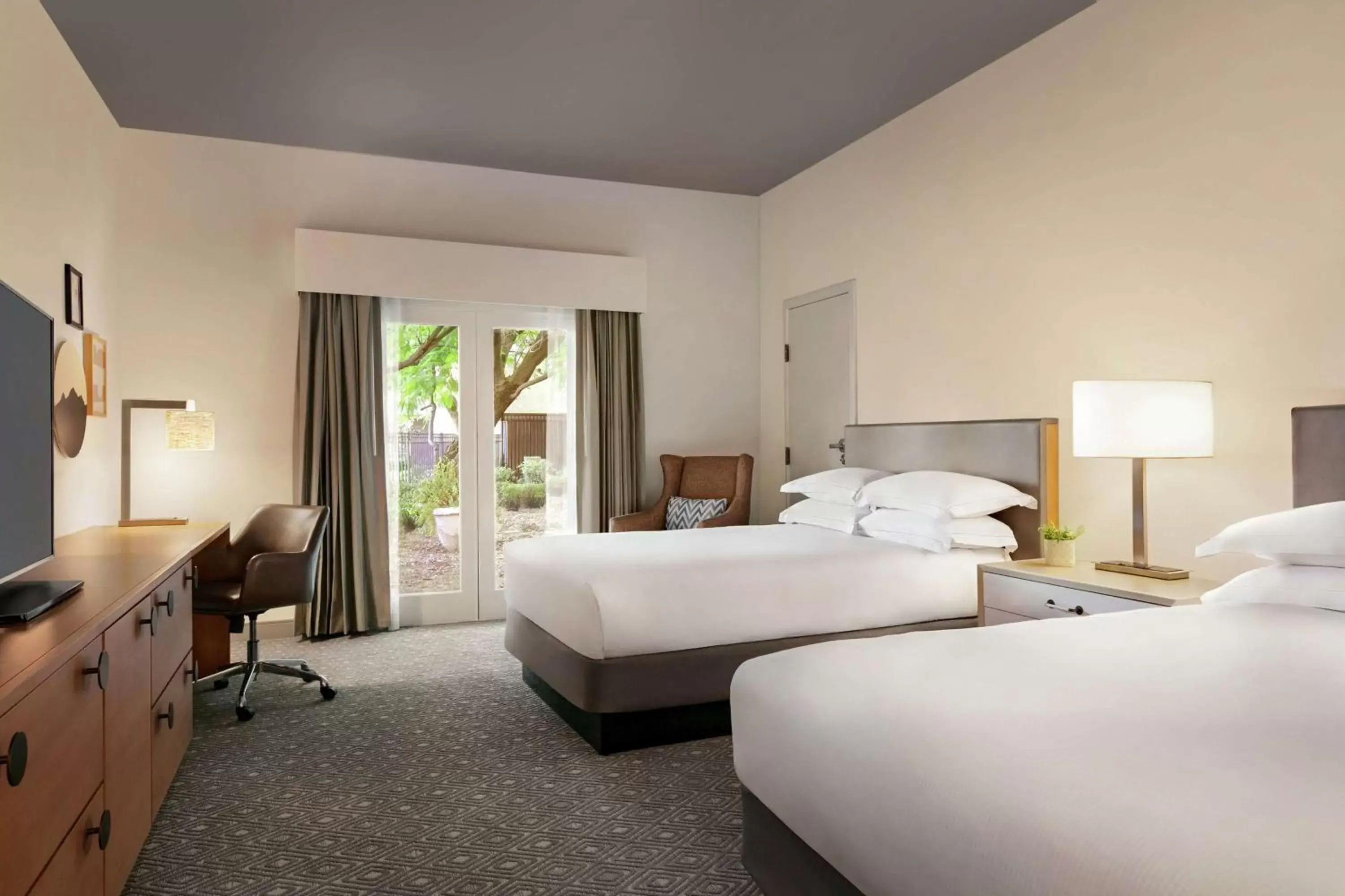 Bed in Hilton Scottsdale Resort & Villas