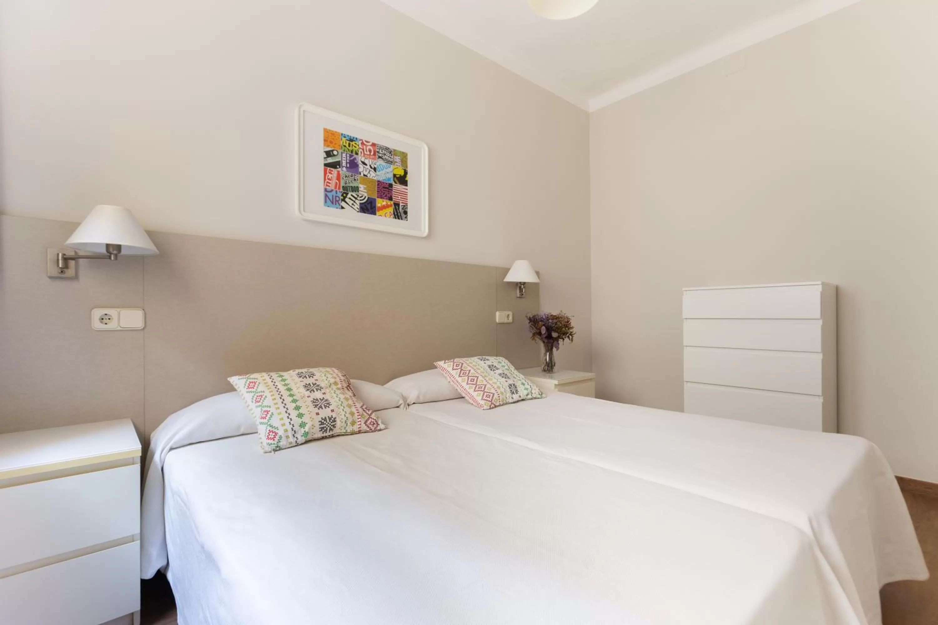 Bed in Atica Apartments - by Weflating