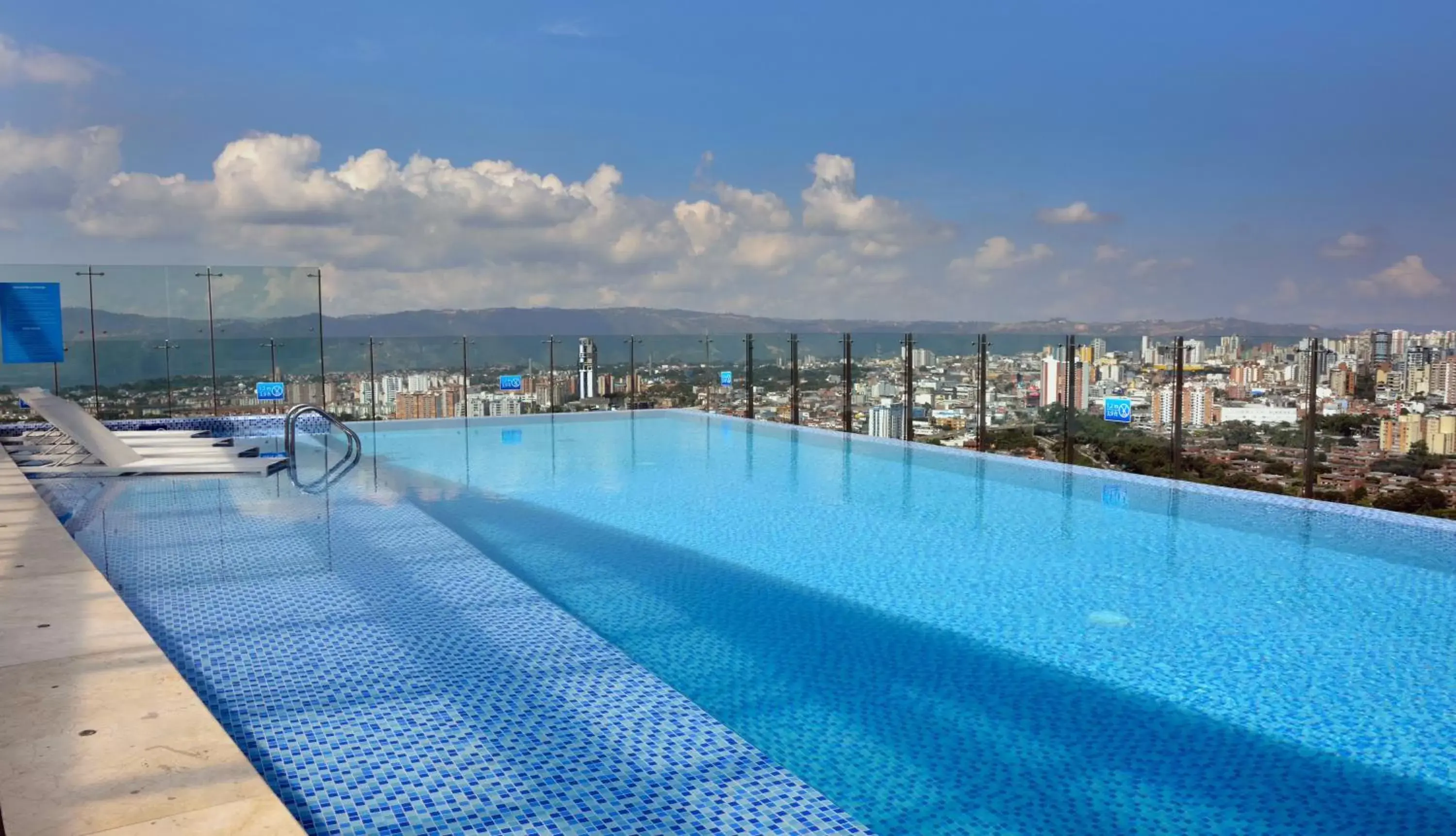 Swimming Pool in Holiday Inn Bucaramanga Cacique, an IHG Hotel