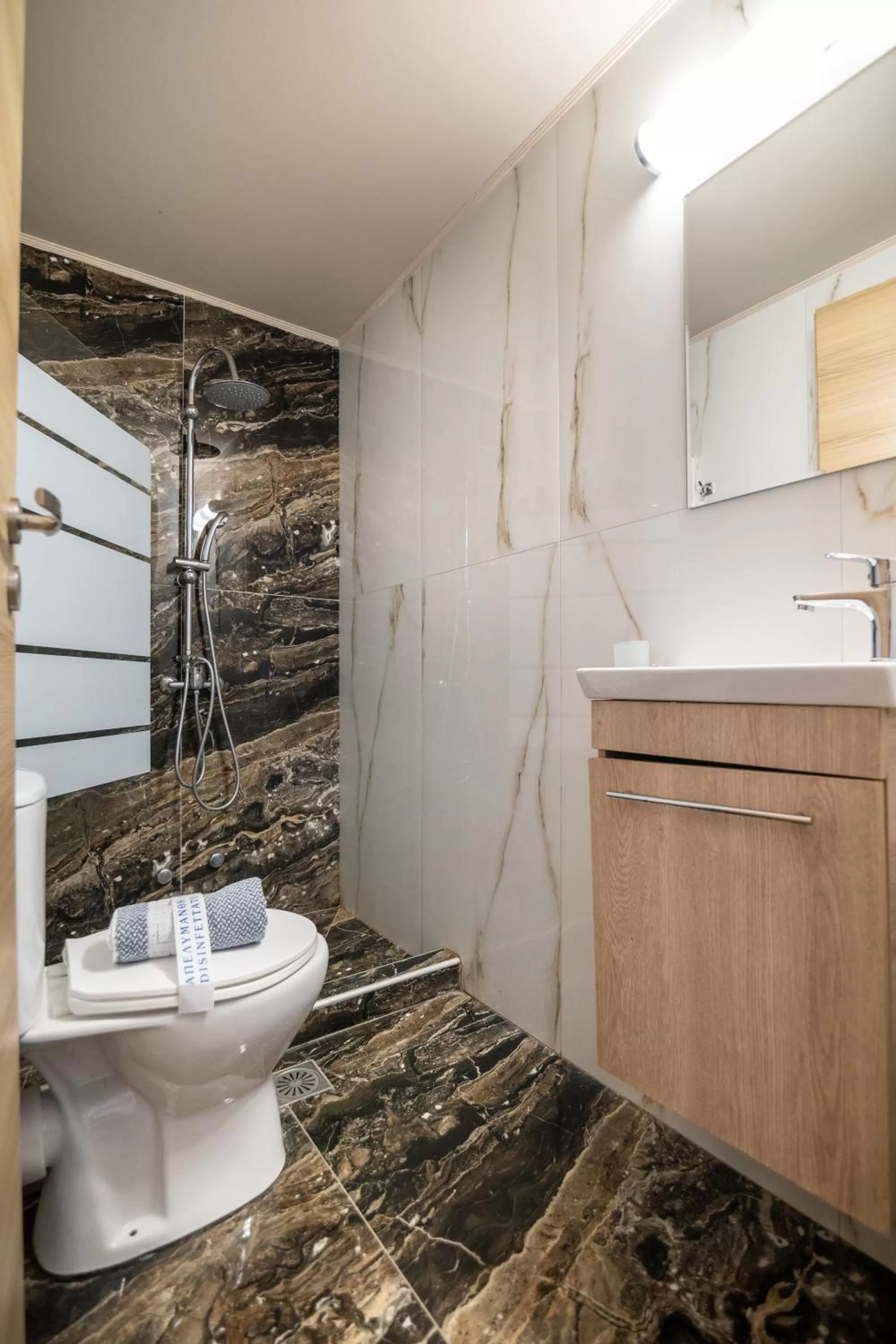 Shower in Votsalakia Hotel & Luxury Apartments