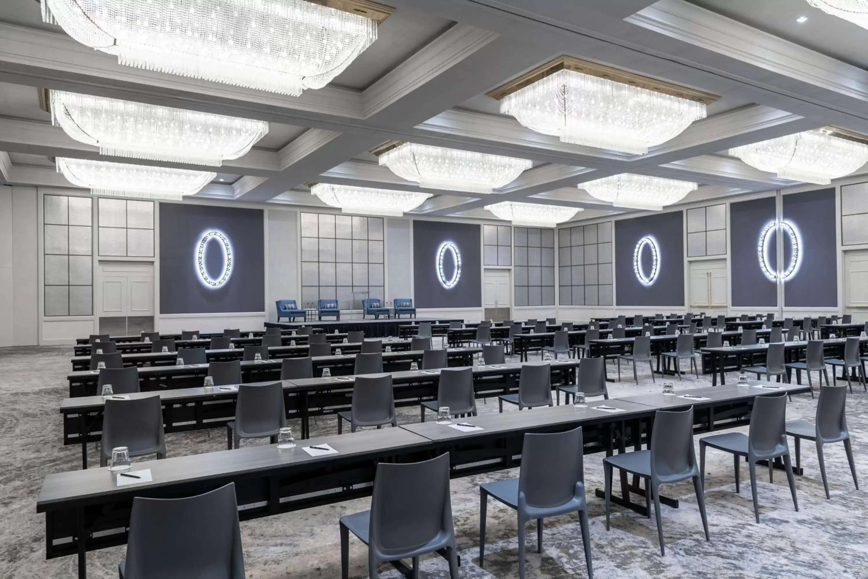 Meeting/conference room in Hilton Alexandria Mark Center