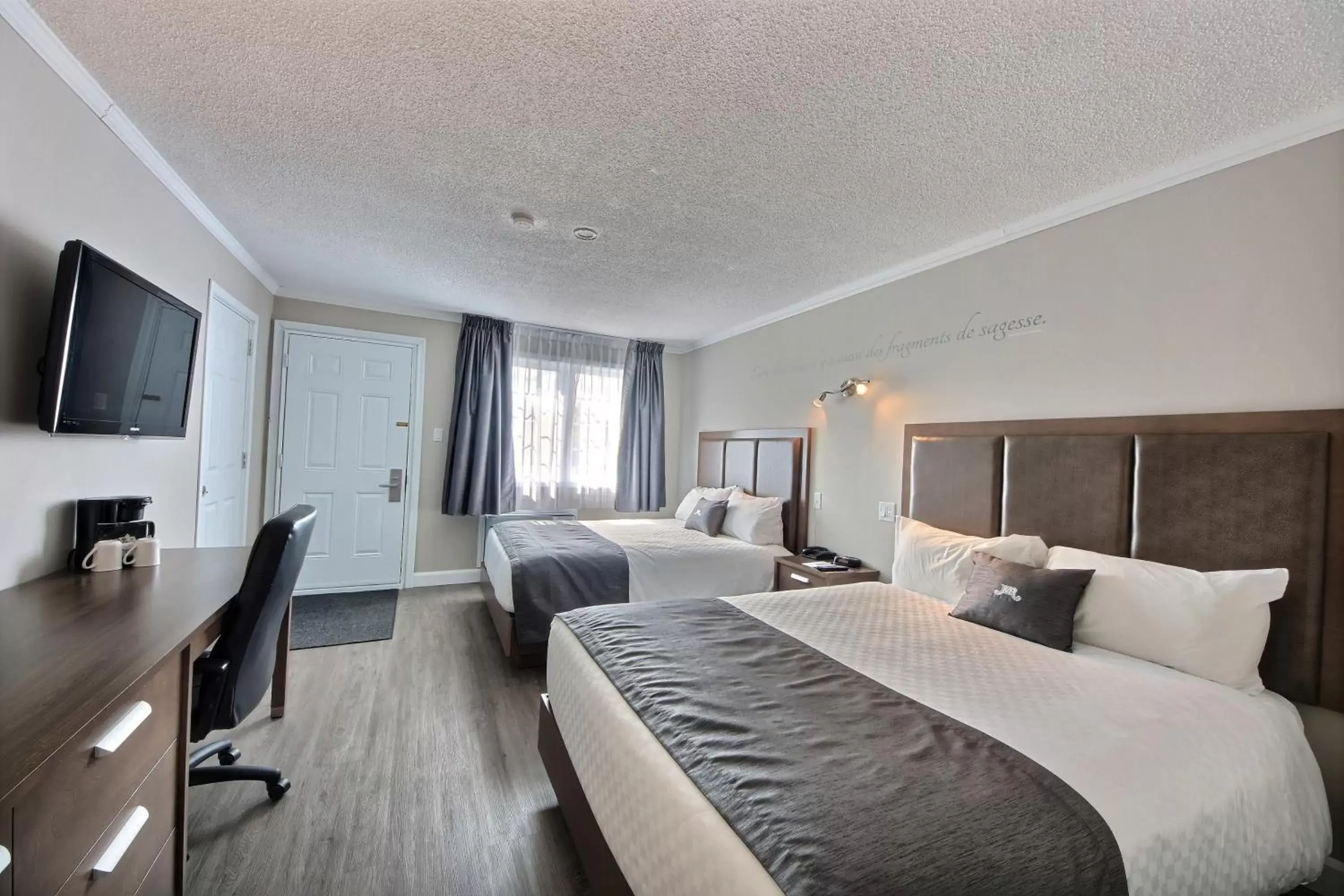 Photo of the whole room in Travelodge by Wyndham Roberval