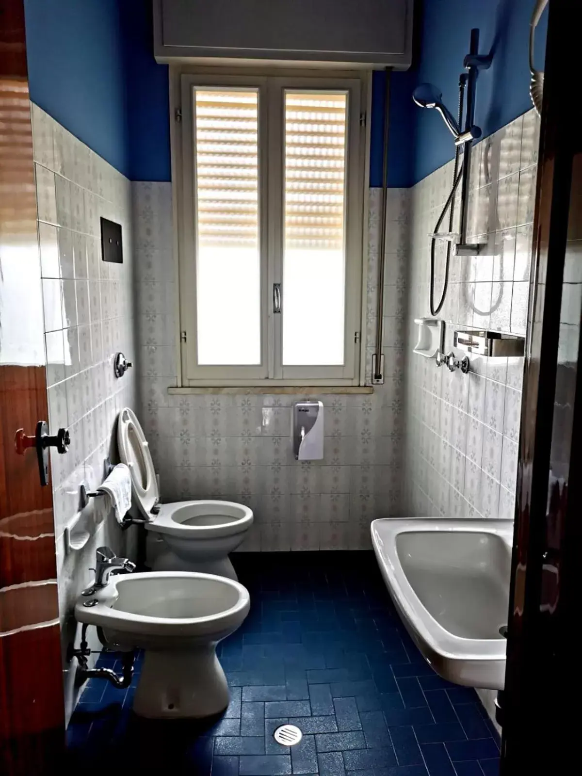 Shower, Bathroom in Casa Dorita