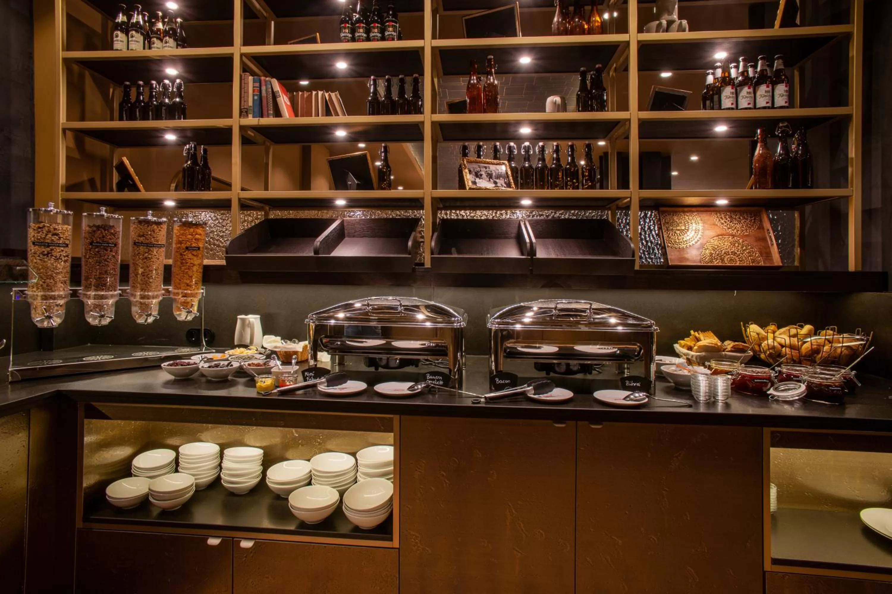 Buffet breakfast in Nordhäuser Fürstenhof & TinySky-Resort