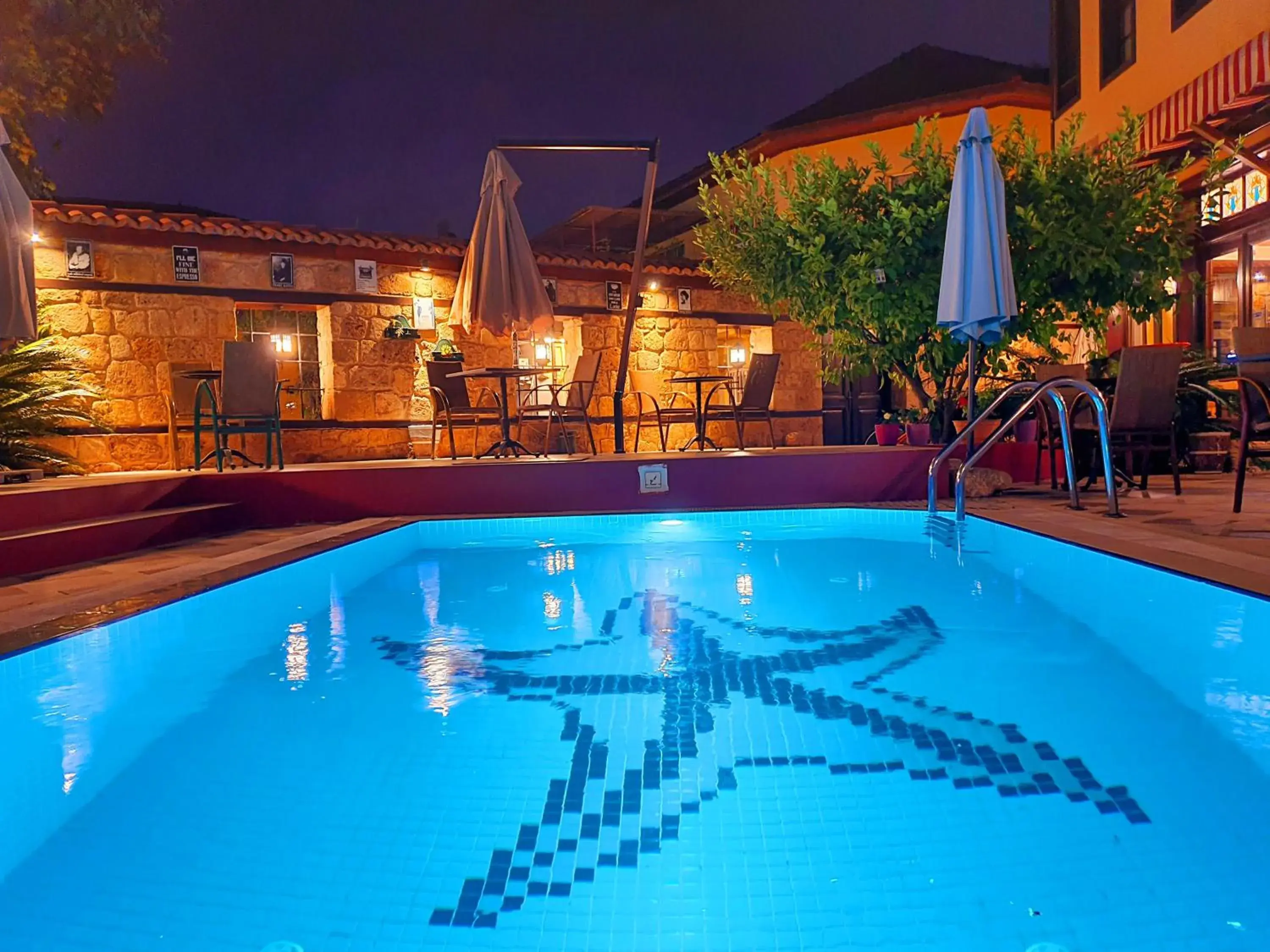 Night, Swimming Pool in Eski Masal Hotel