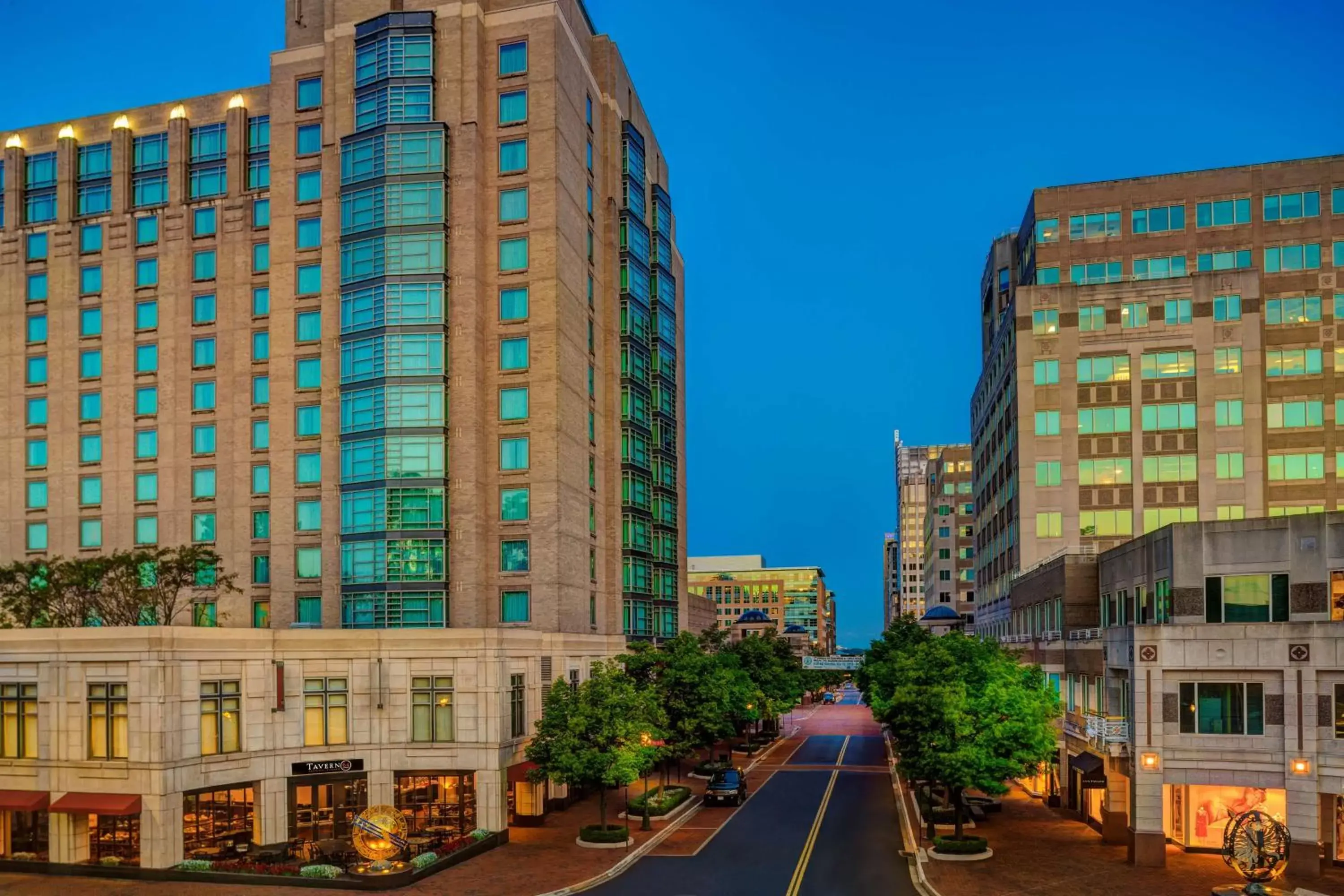 Property building in Hyatt Regency Reston