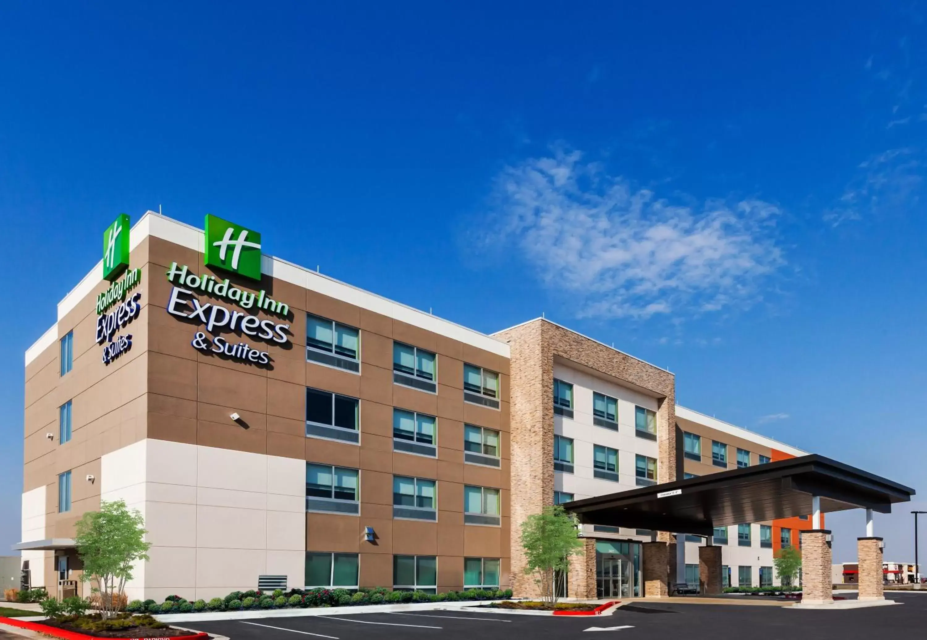 Property building in Holiday Inn Express and Suites Chanute, an IHG Hotel