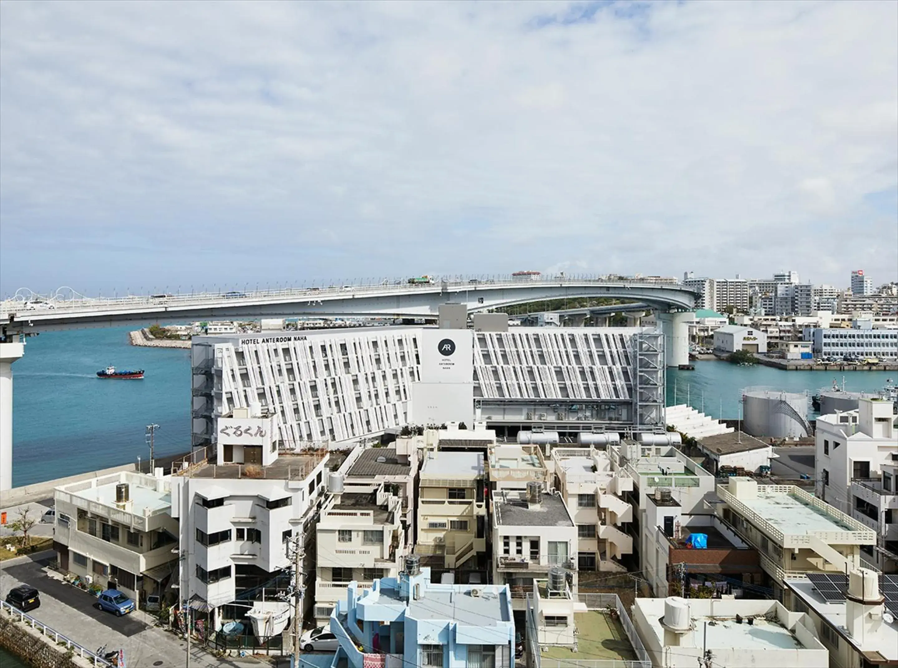 Facade/entrance, Bird's-eye View in HOTEL ANTEROOM NAHA