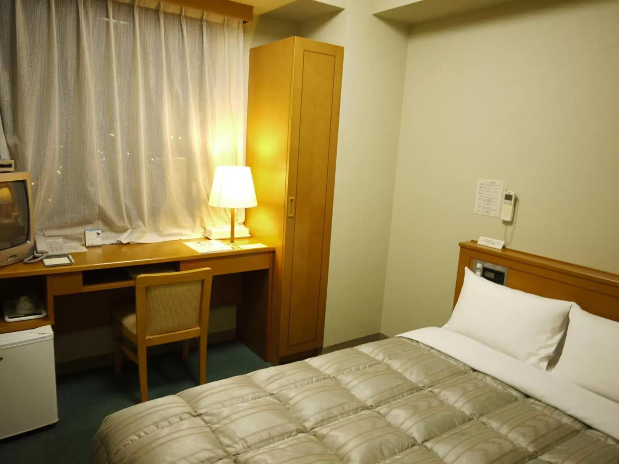 Double Room with Small Double Bed - Non-Smoking in Hotel Route-Inn Tokoname Ekimae