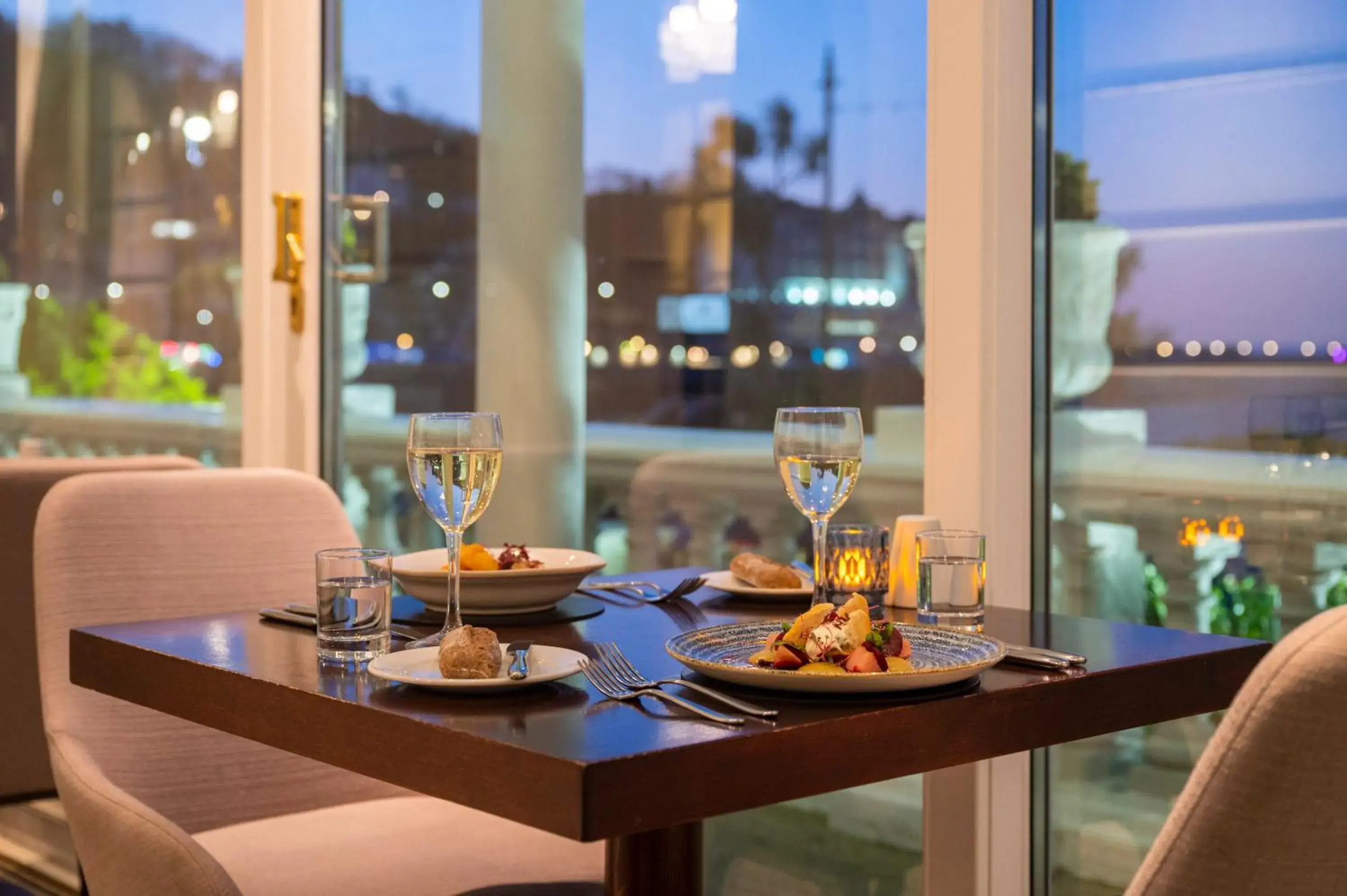 Restaurant/places to eat in St George's Hotel - Llandudno Restaurant/places to eat in St George's Hotel - Llandudno