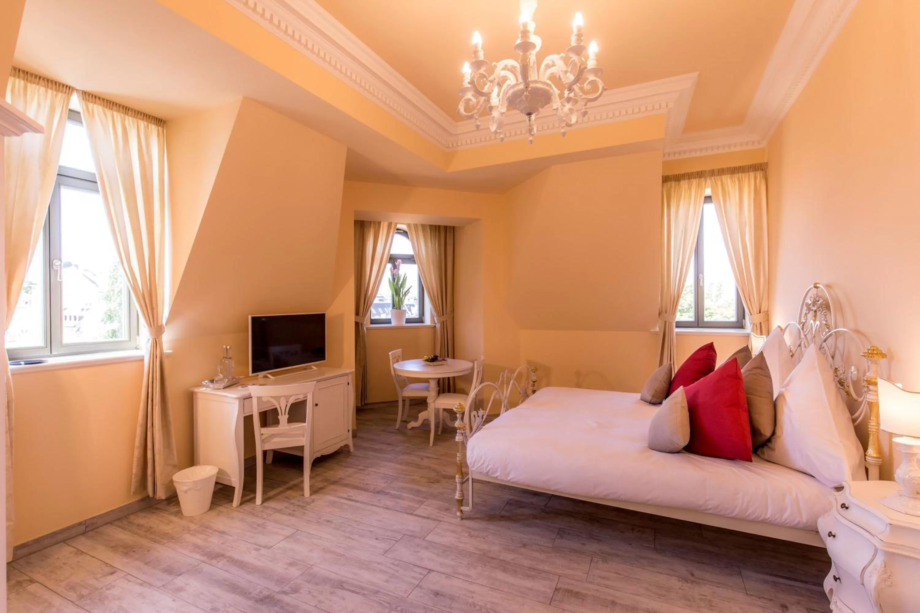 Photo of the whole room, Bed in Grande Albergo Giancarlo