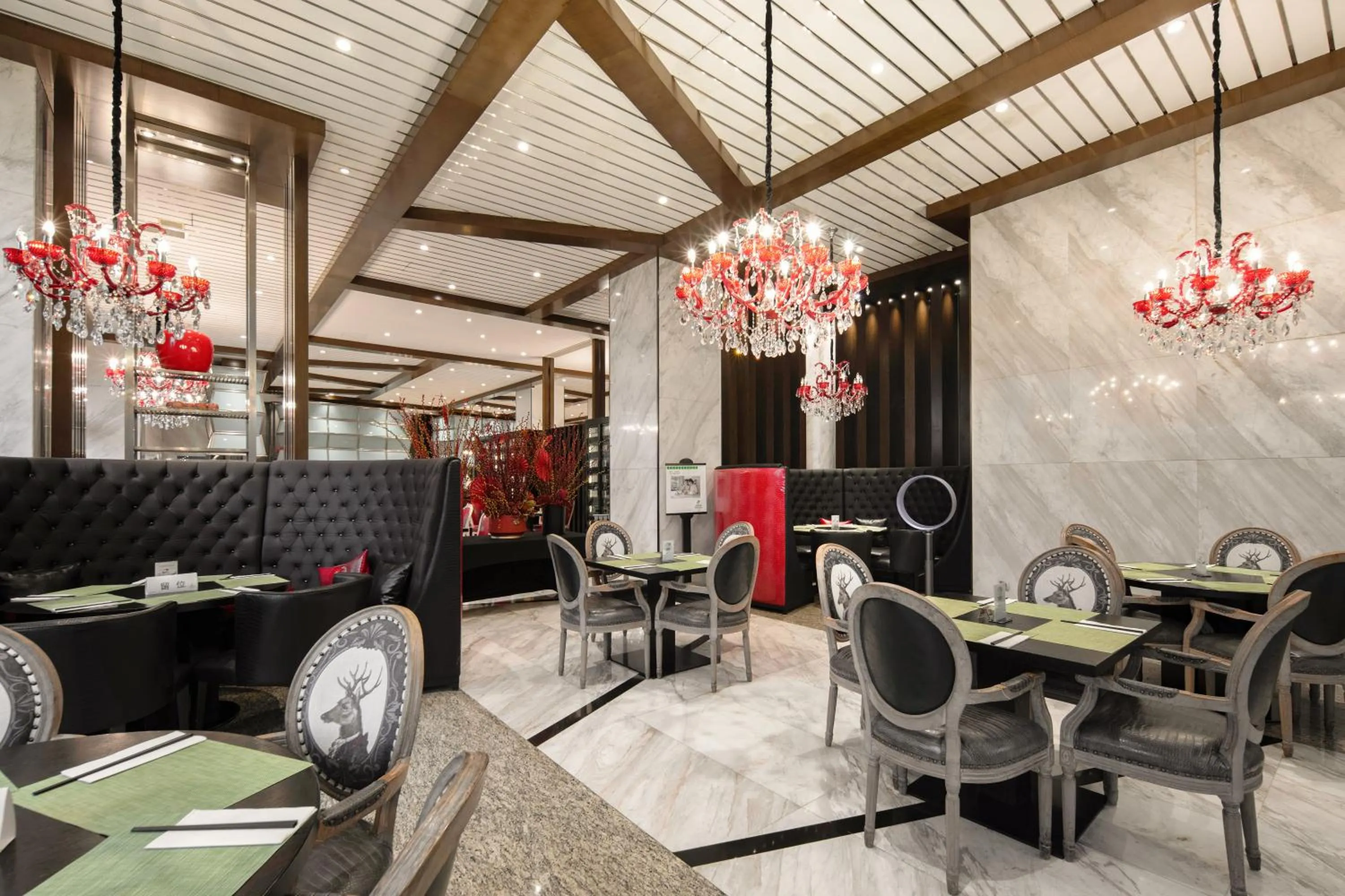 Restaurant/places to eat in Holiday Inn Shanghai Hongqiao West by IHG