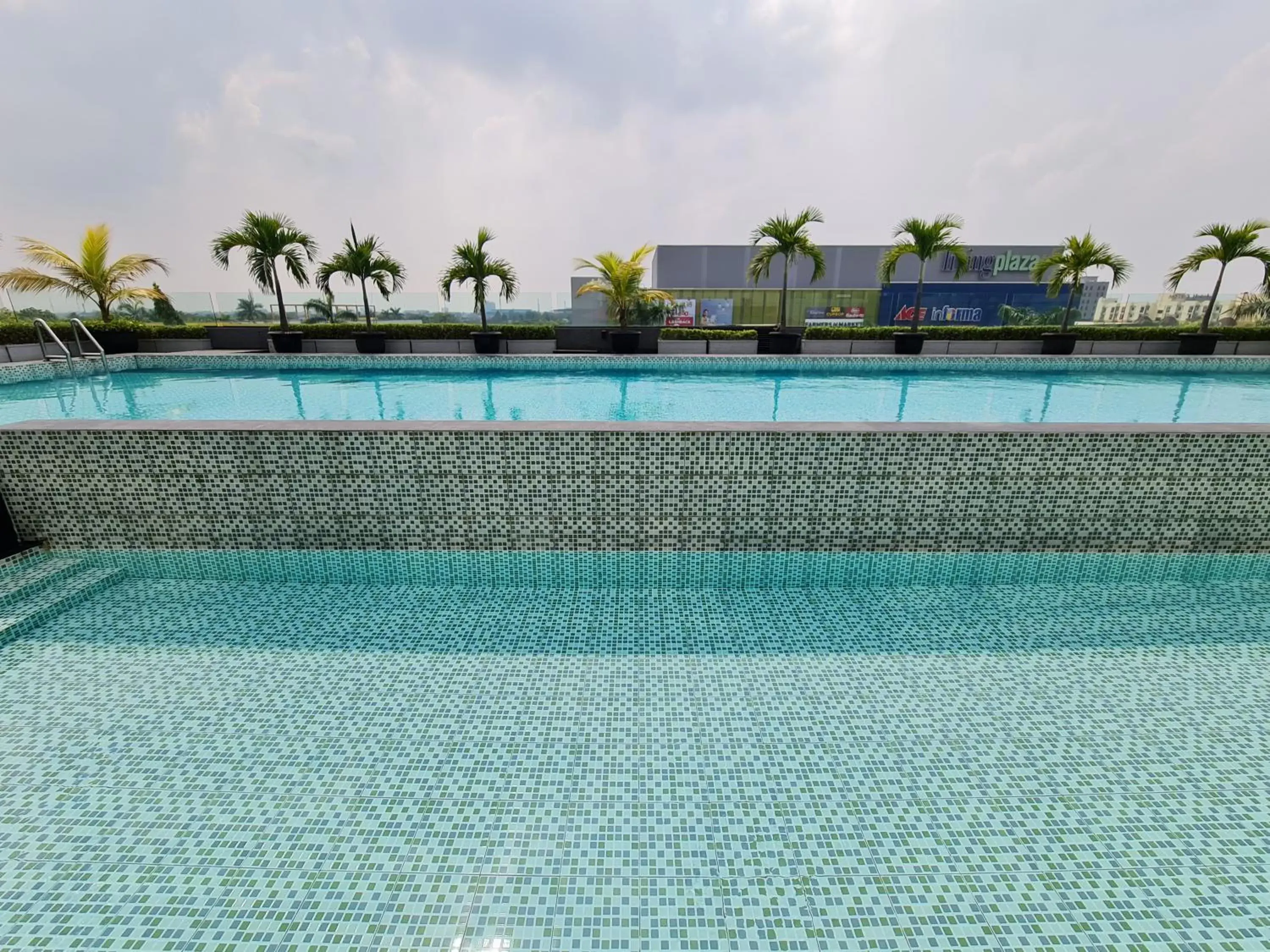 Pool view, Swimming Pool in Grand Zuri Cikarang Jababeka