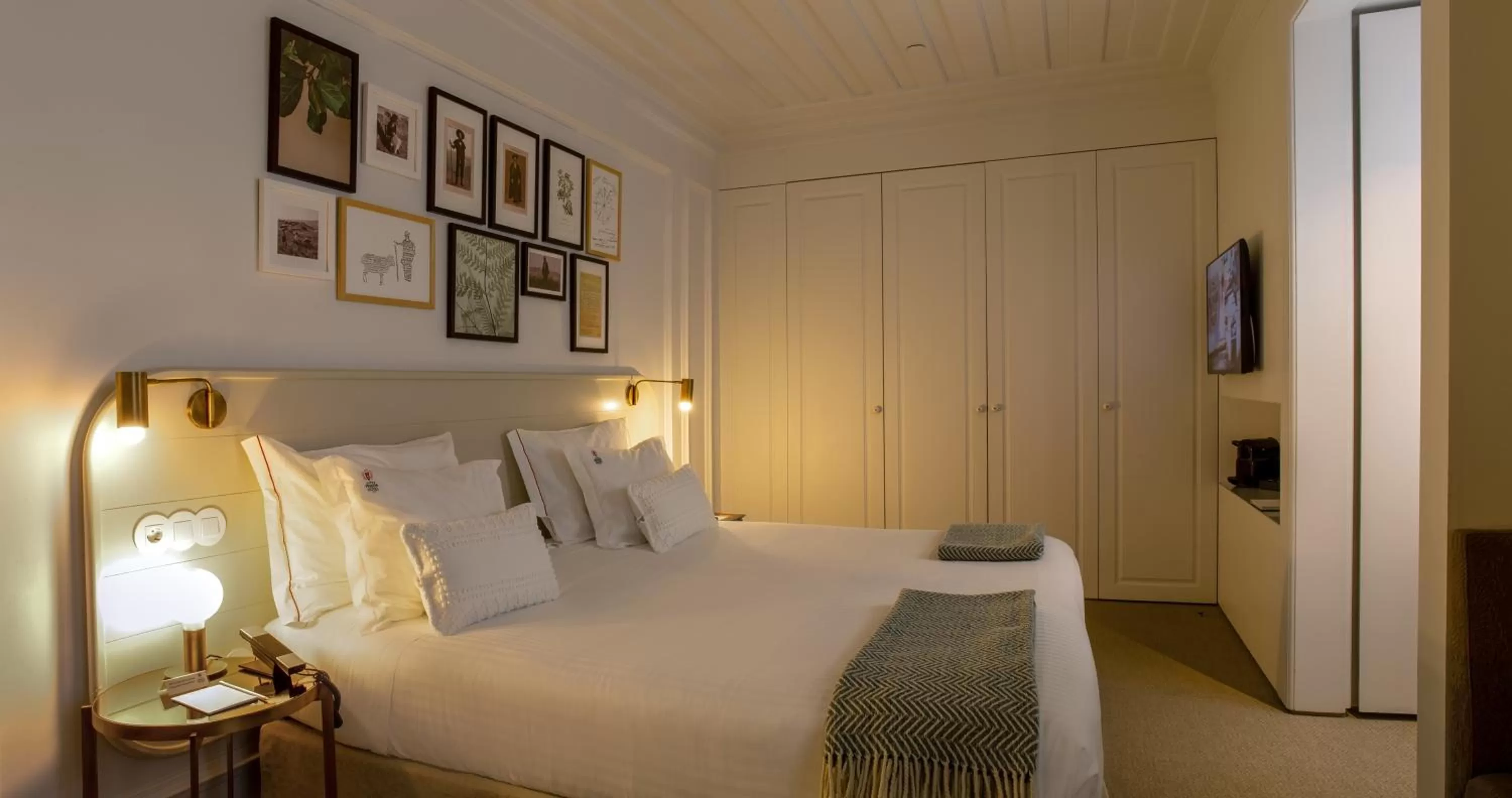 Bed in Lisboa Pessoa Hotel