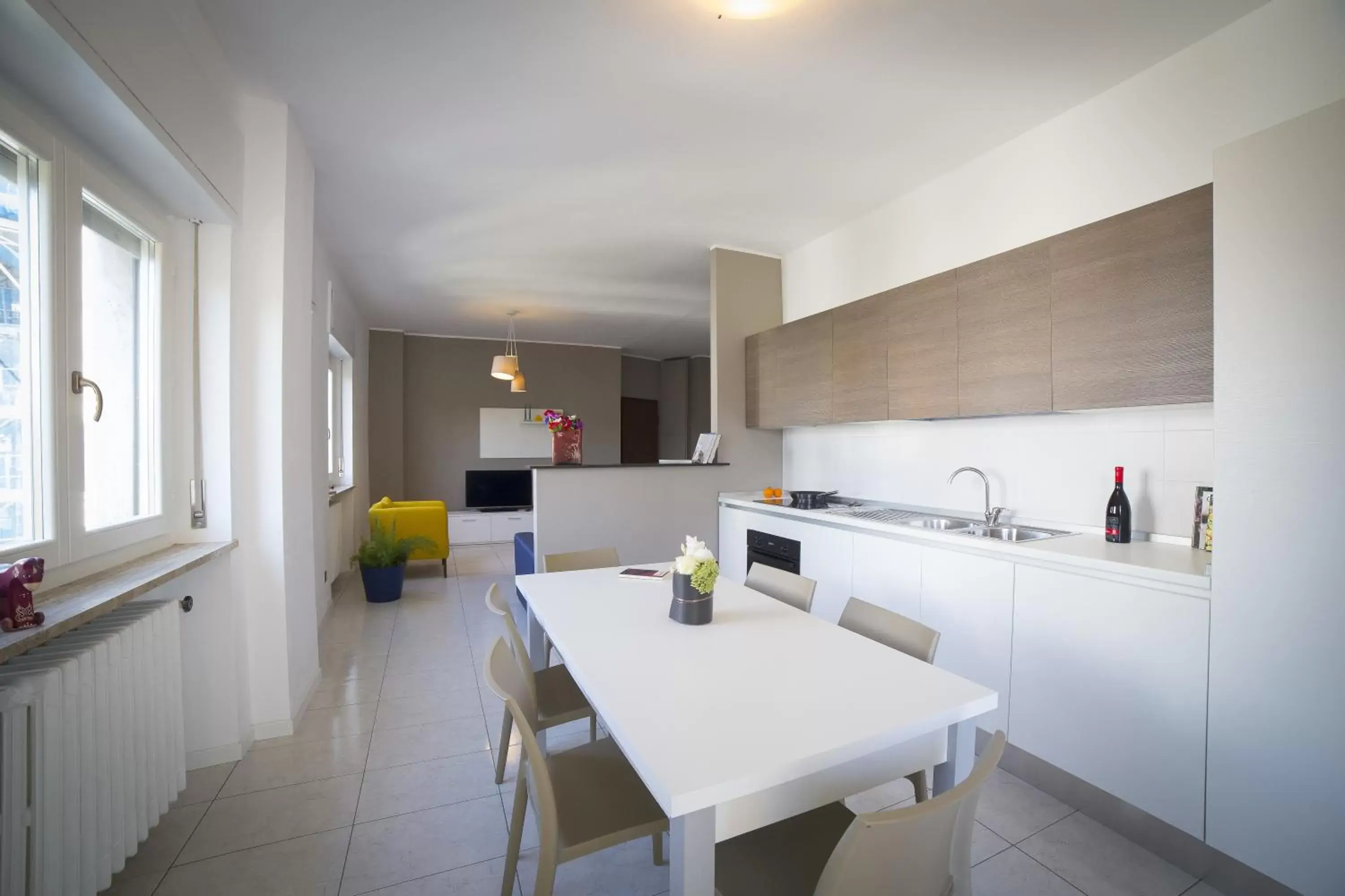 Kitchen or kitchenette, Dining Area in Dreams Hotel Residenza Gambara