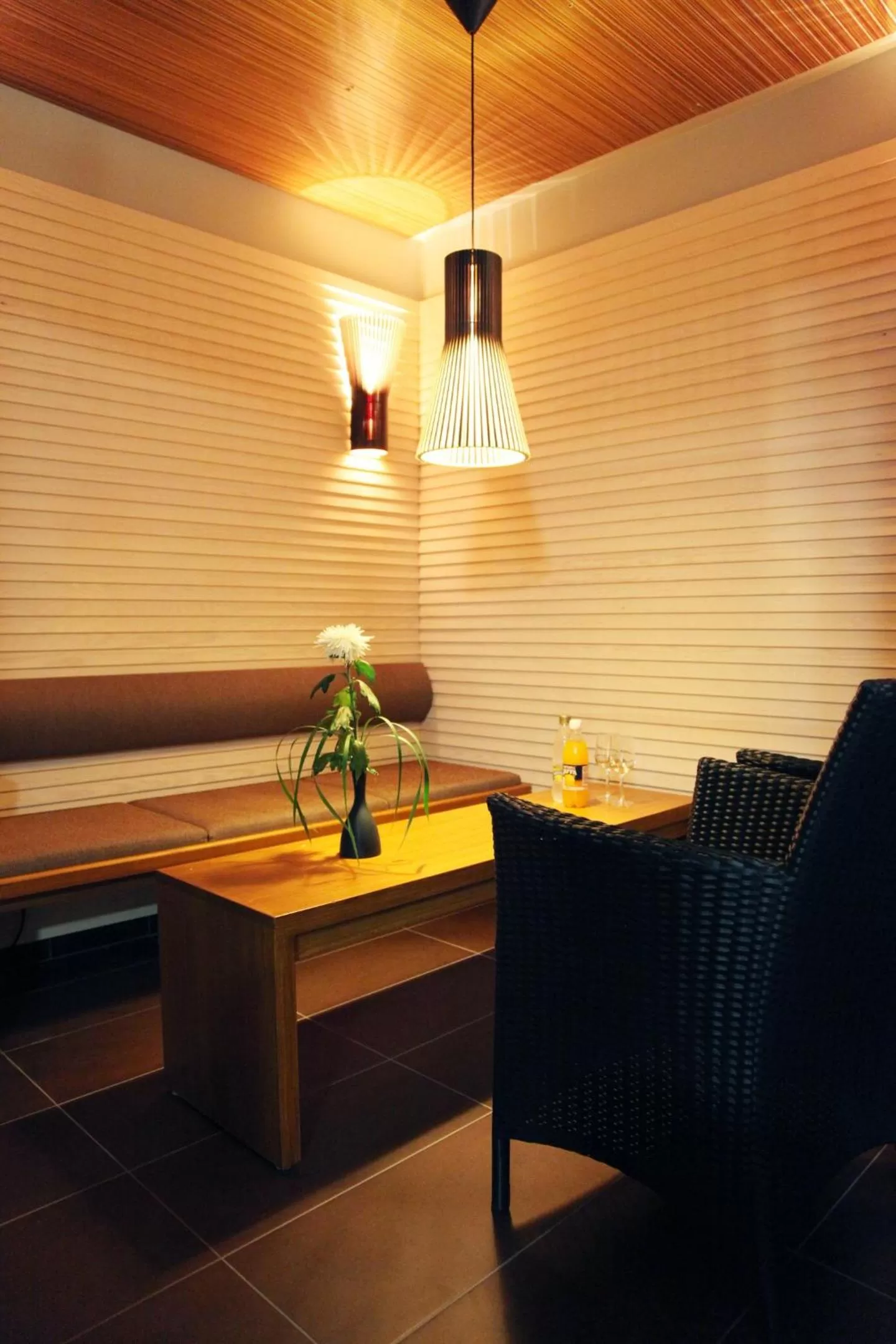 Seating Area in Saimaanranta Resort by Anttolanhovi