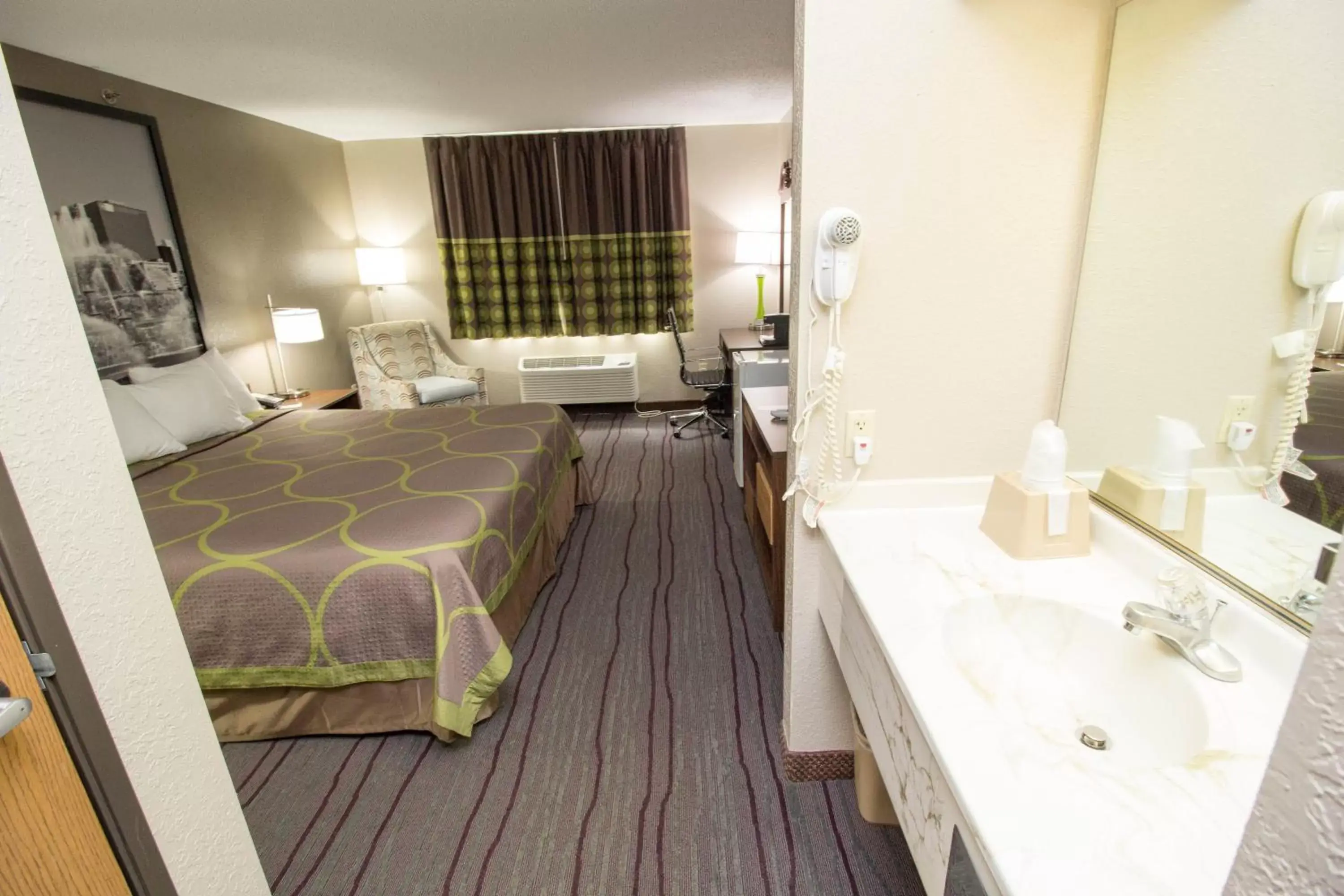 Bed in Super 8 by Wyndham Chicago O'Hare Airport