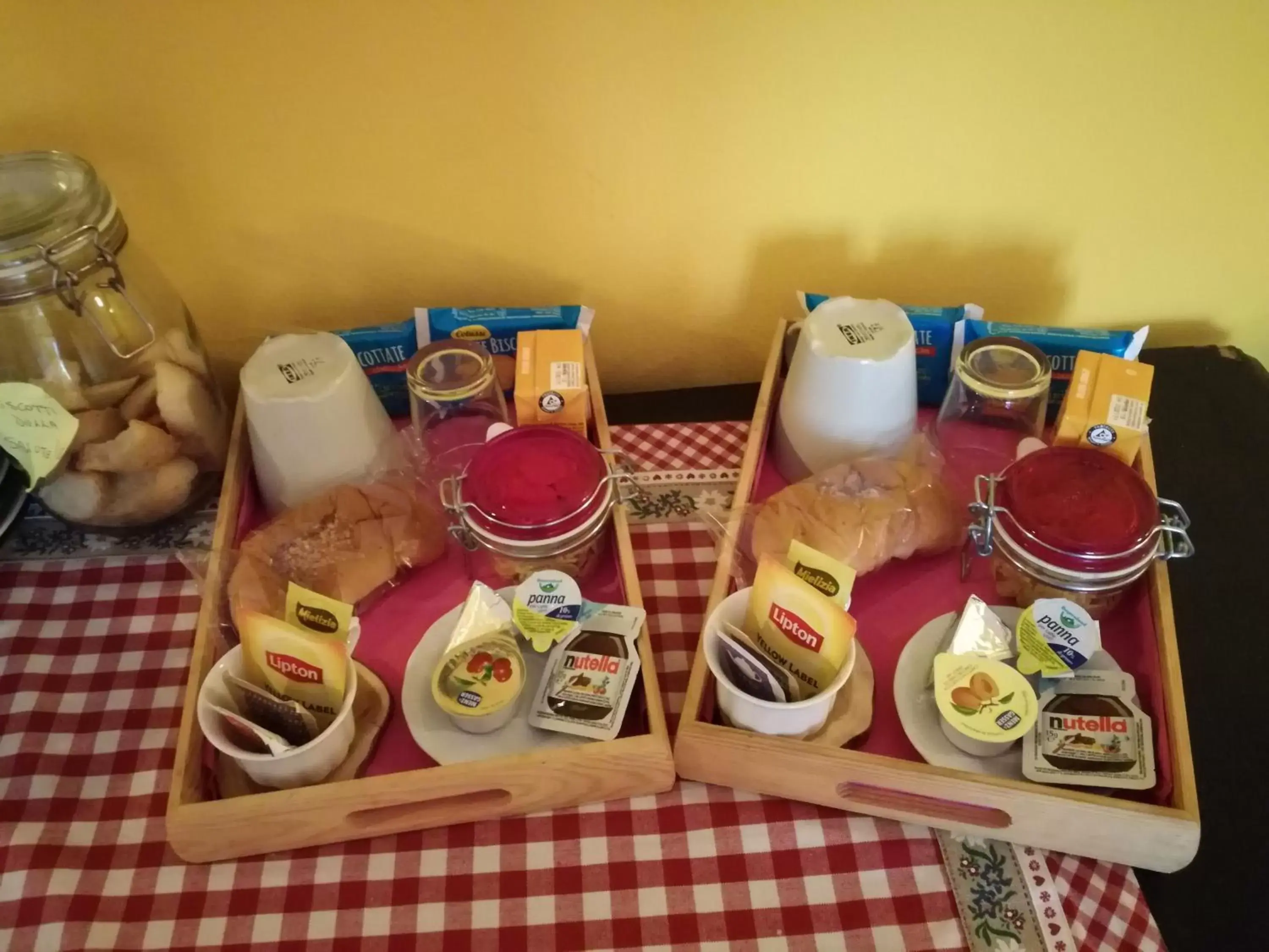 Day, Breakfast in B&B Il Cedro