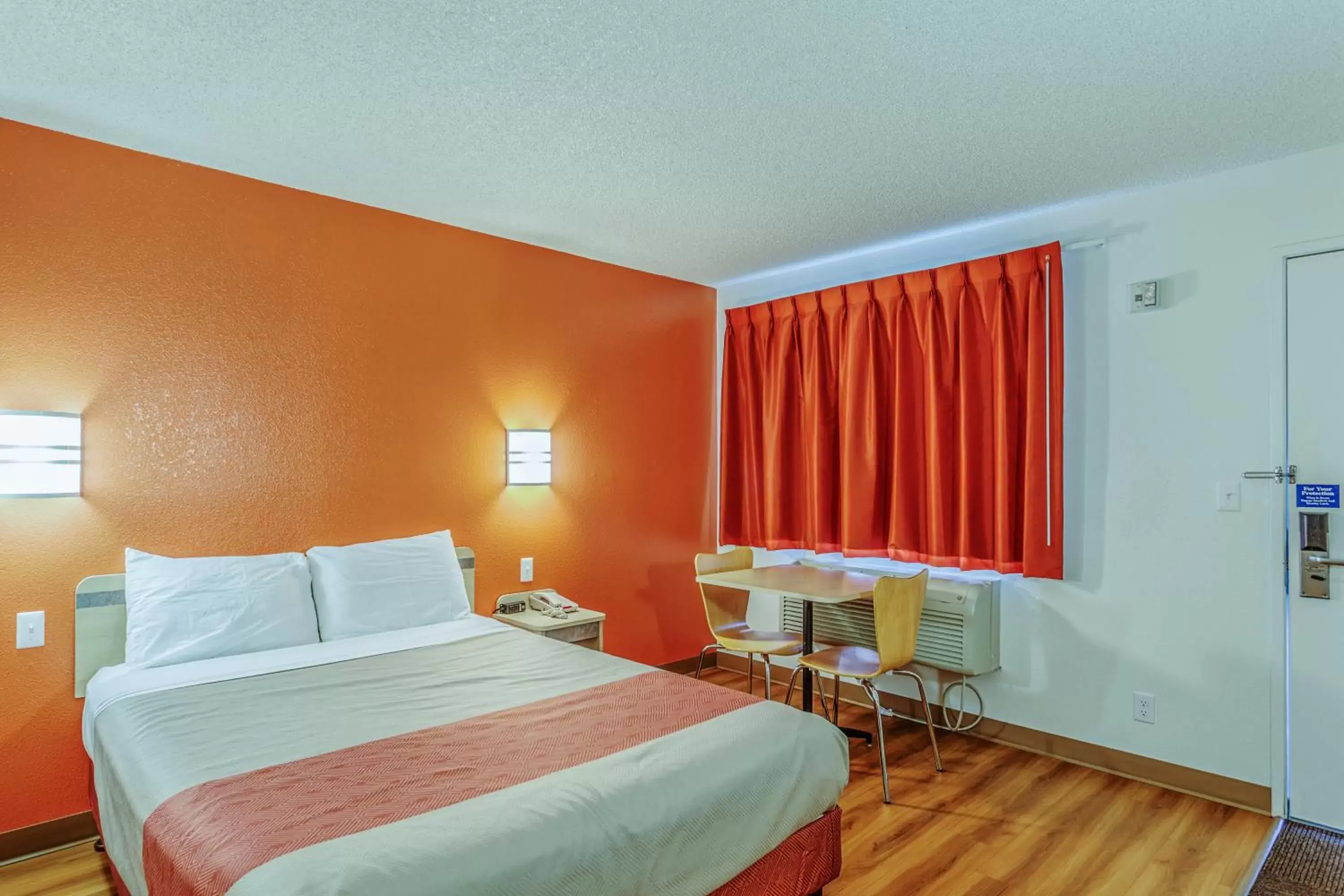 Bedroom, Bed in Motel 6-Richland, WA