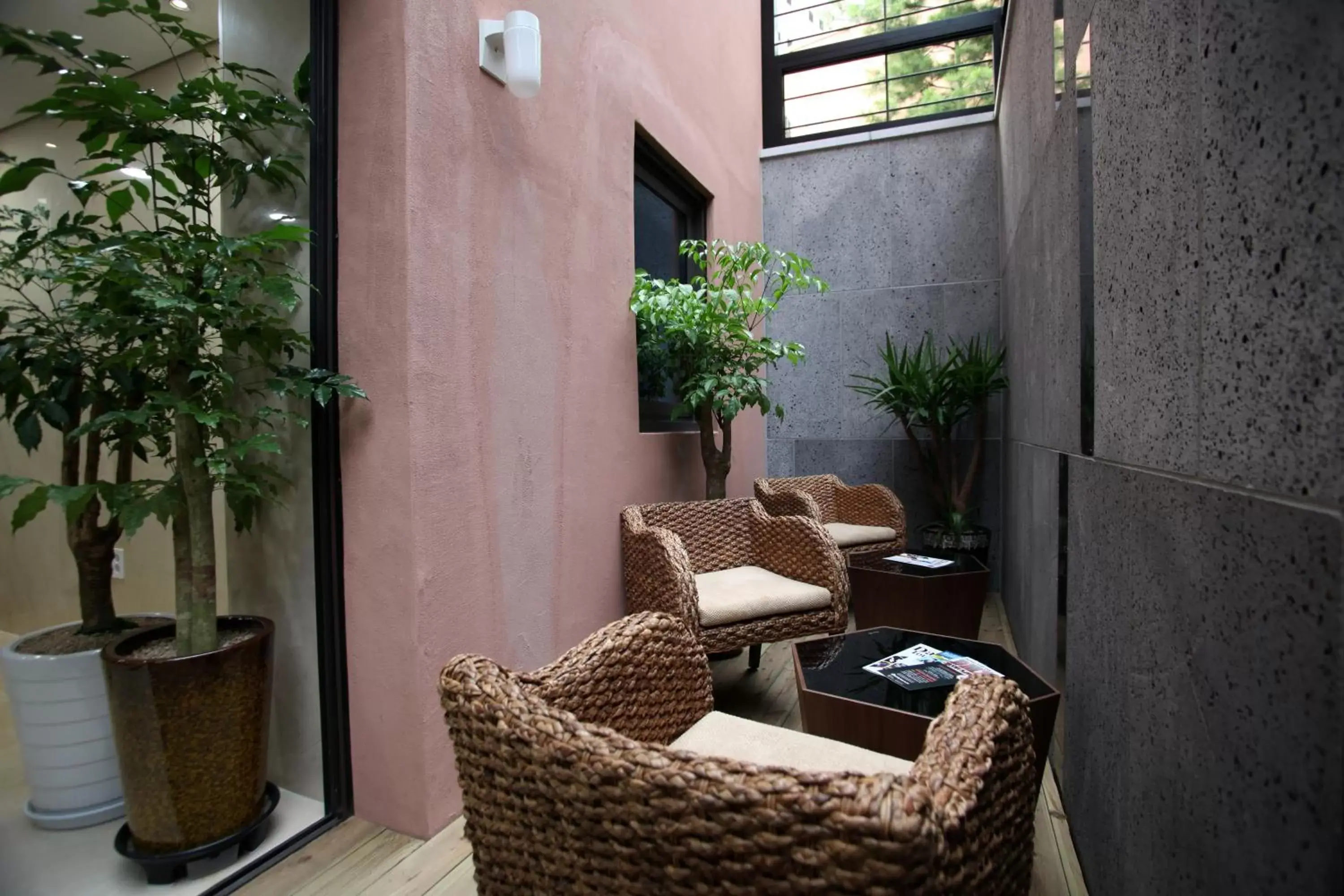 Balcony/Terrace, Seating Area in K-POP Hotel Seoul Station