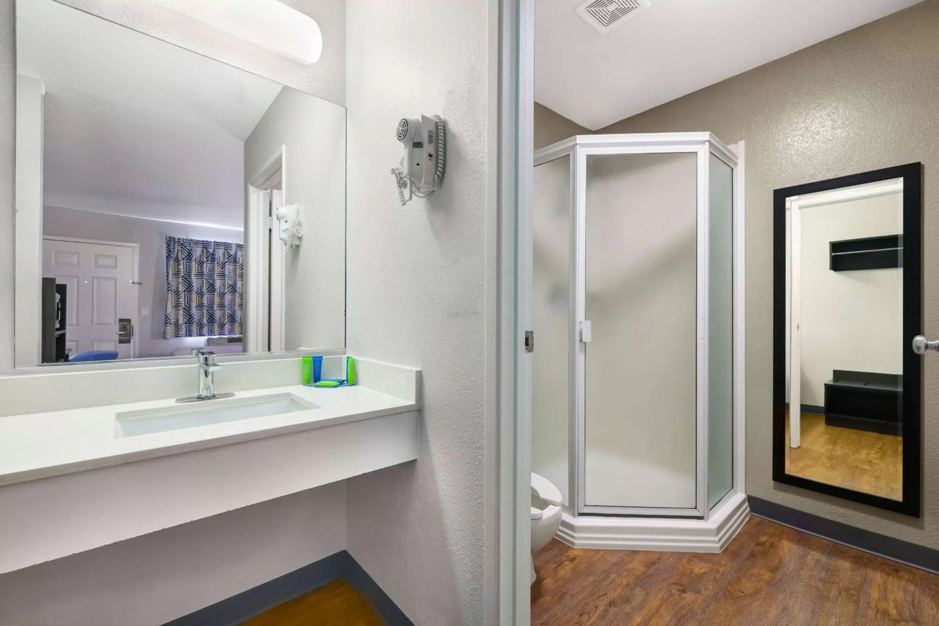 Photo of the whole room, Bathroom in Motel 6-Kirkland, WA - North Kirkland