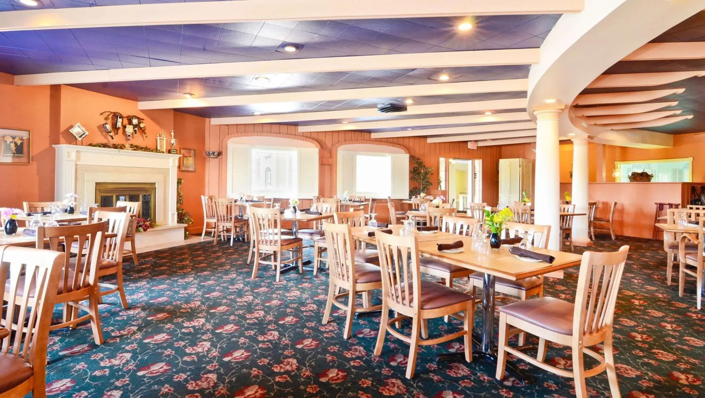 Restaurant/Places to Eat in Magnuson Grand Pioneer Inn And Suites