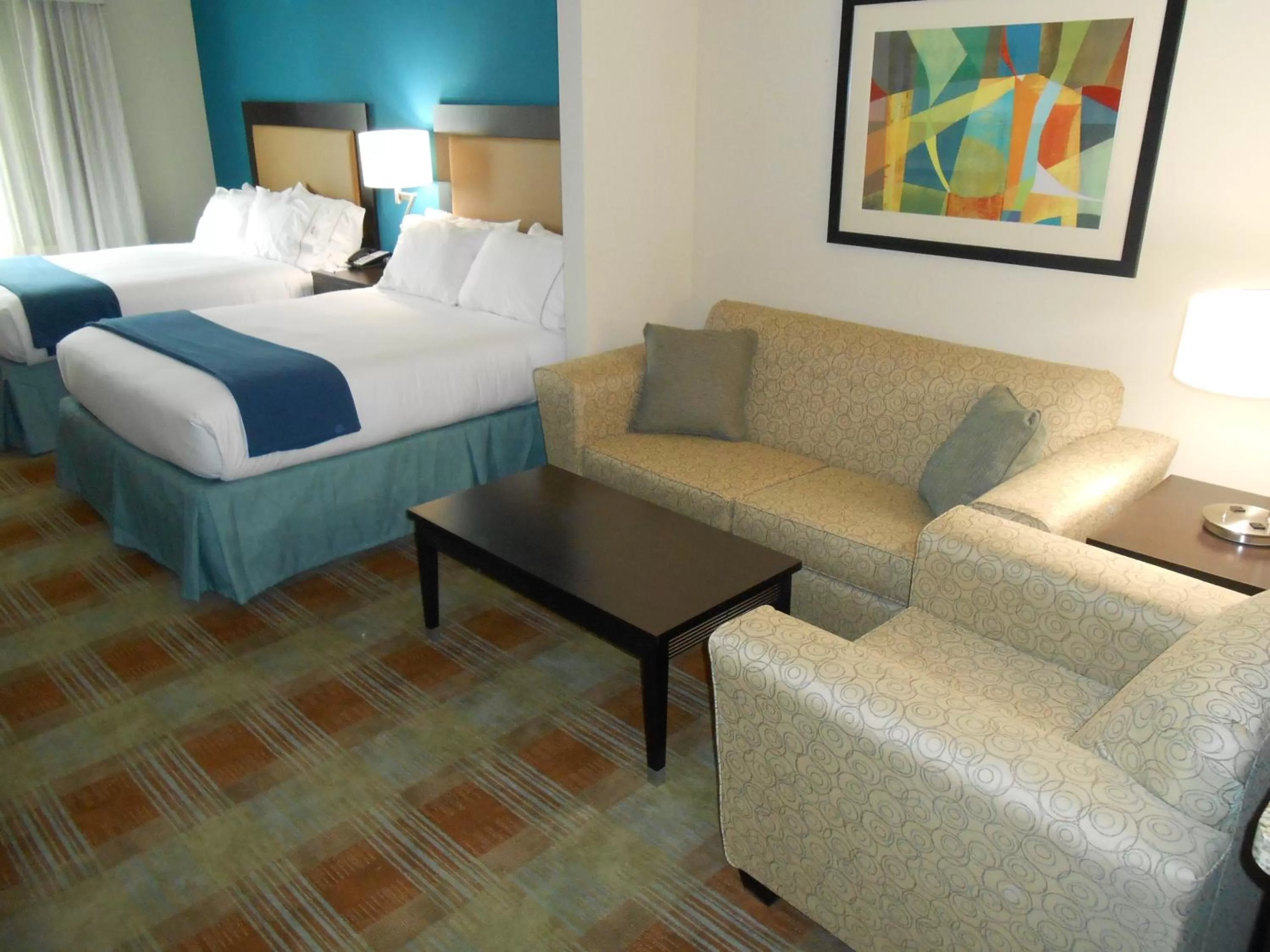 Photo of the whole room, Bed in Holiday Inn Express & Suites Houston Northwest-Brookhollow by IHG