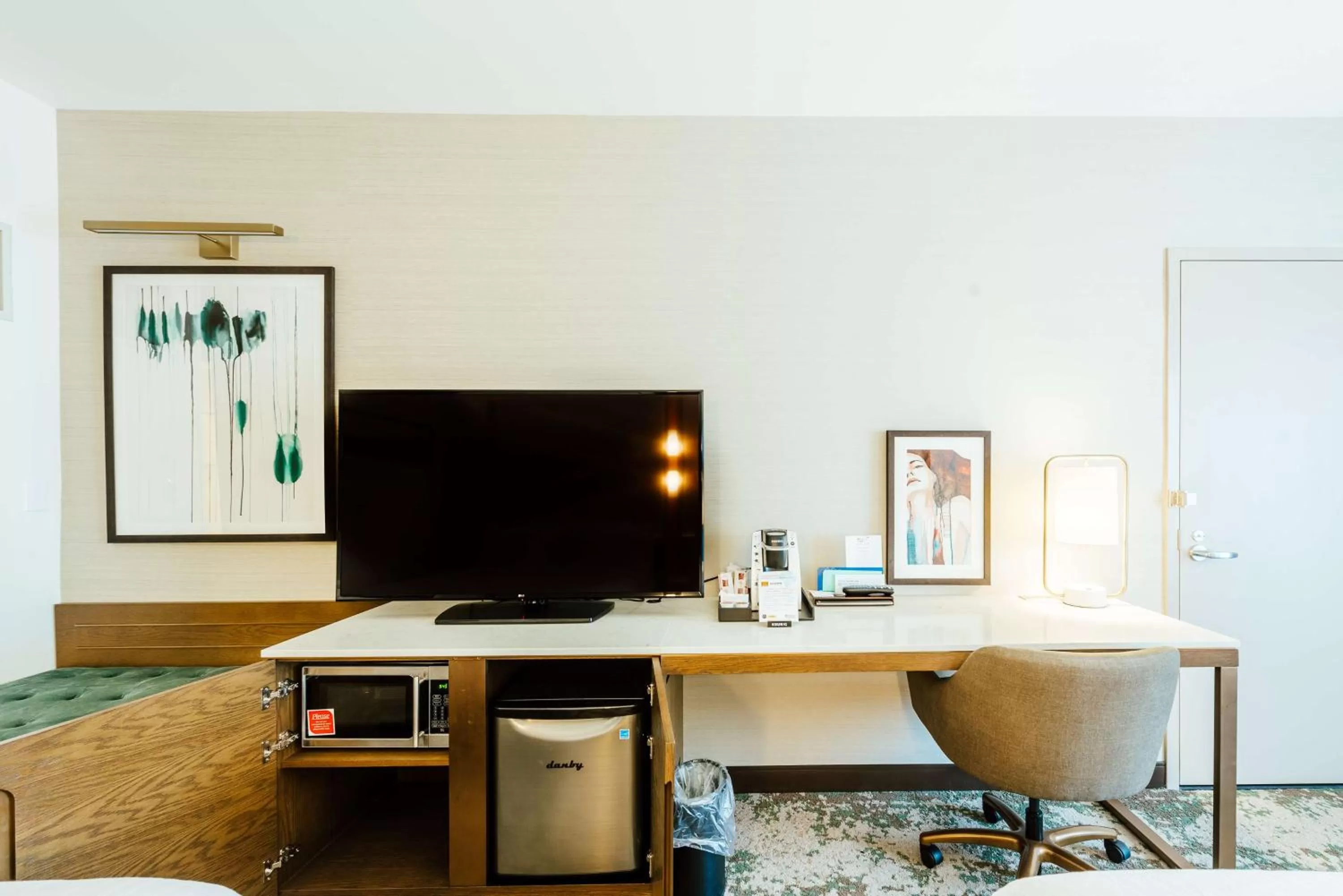Bedroom in Hilton Garden Inn Denver Union Station