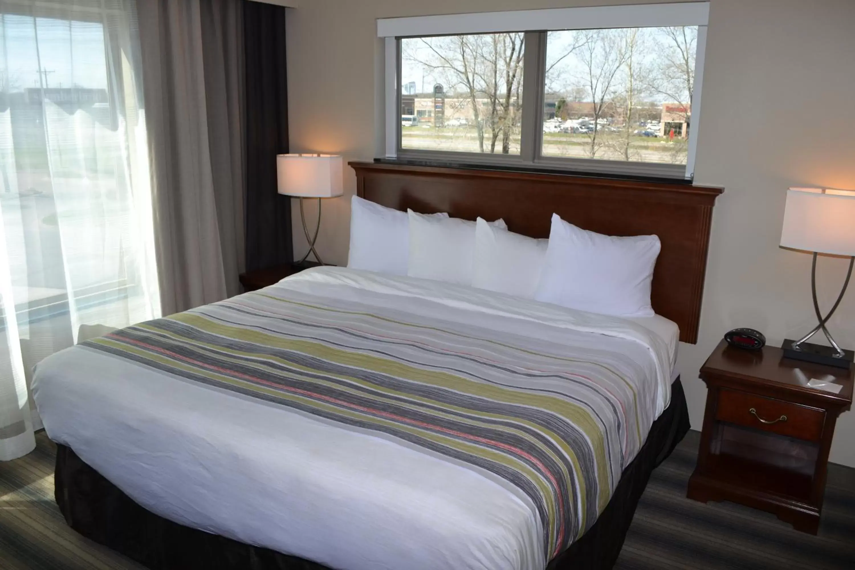 Bed in Country Inn & Suites by Radisson, Roseville, MN