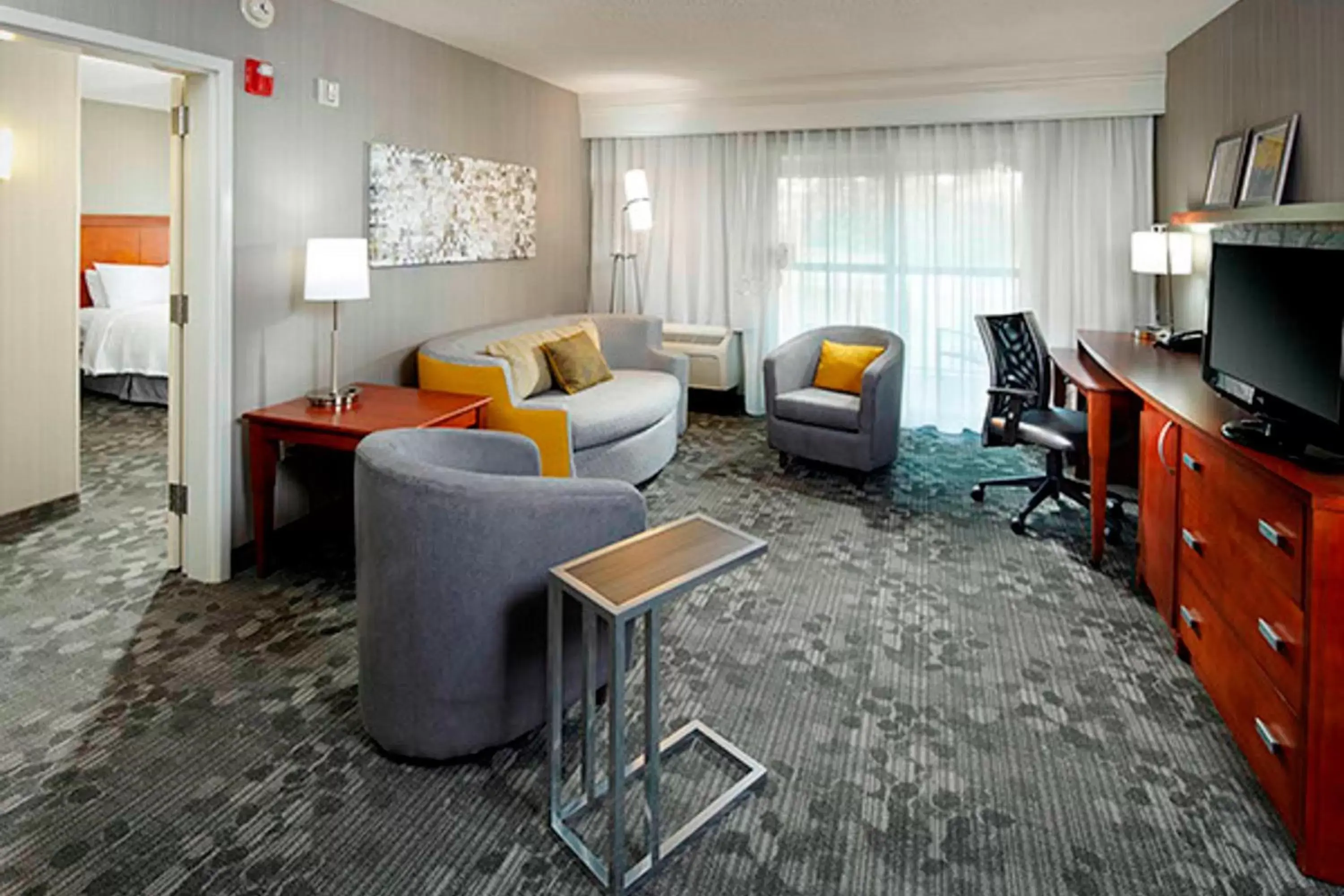 Seating Area in Courtyard by Marriott Akron Stow