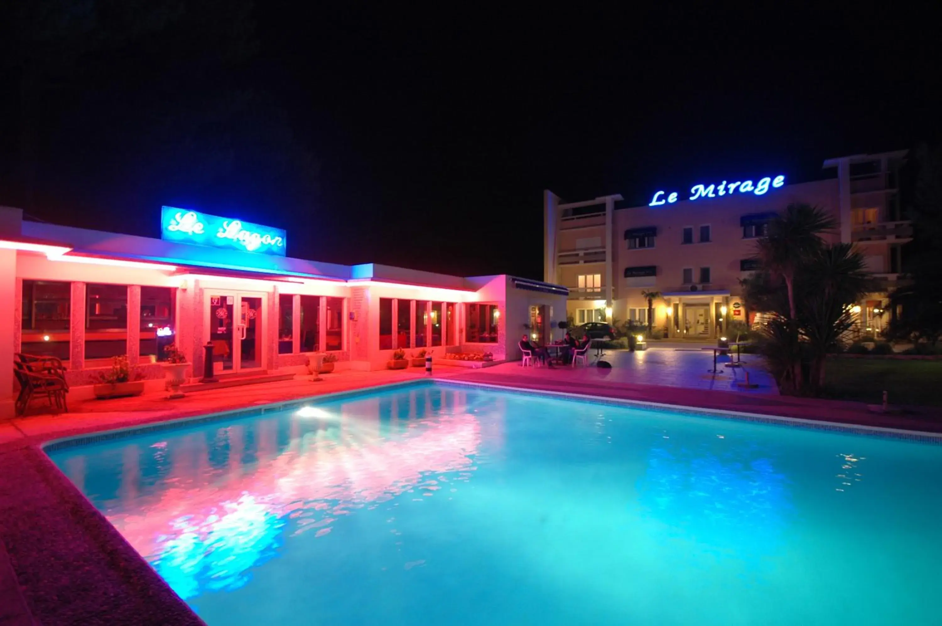 Night, Property Building in Cit'Hotel Le Mirage