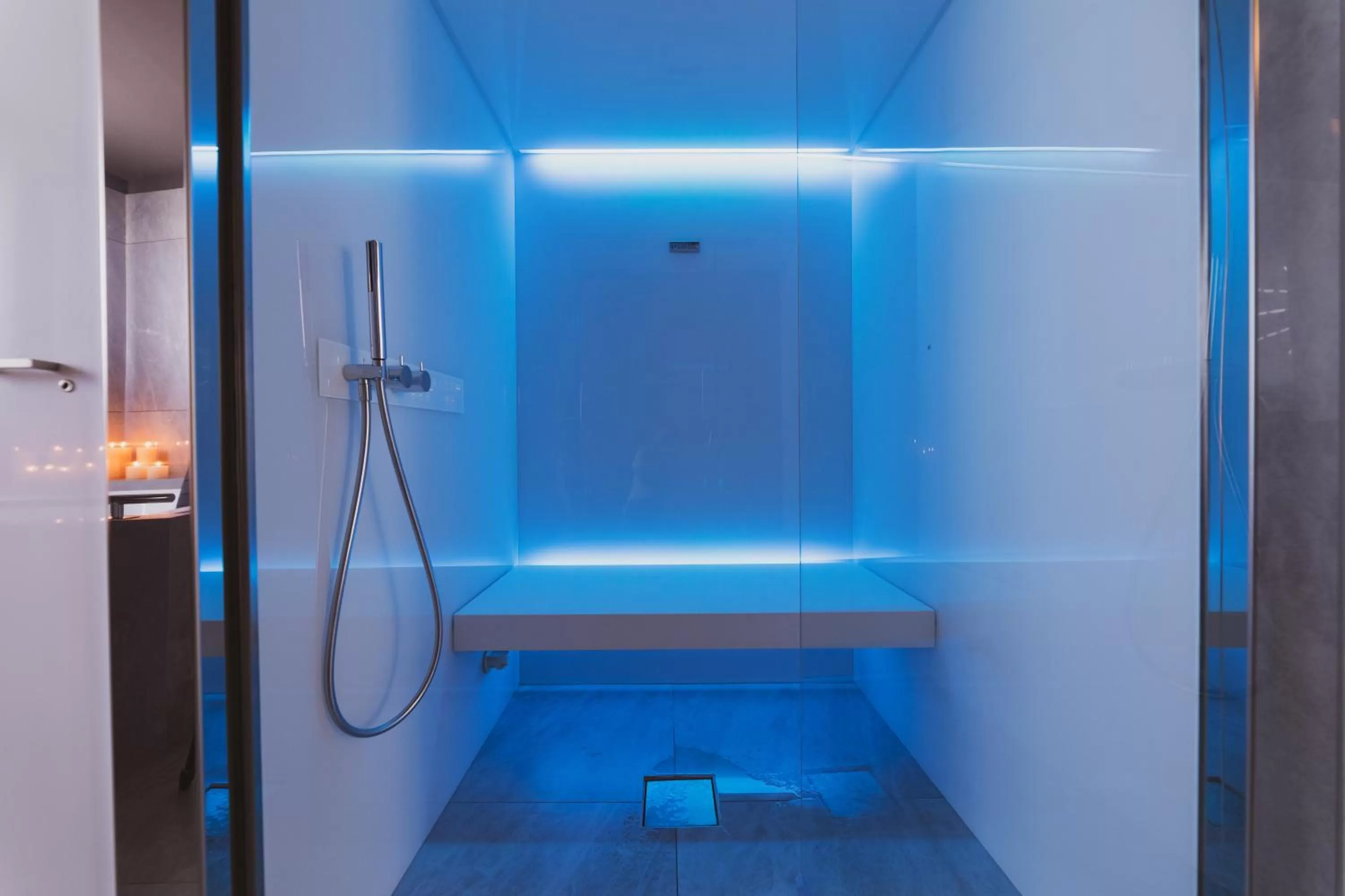 Shower in Callistos Hotel & Spa