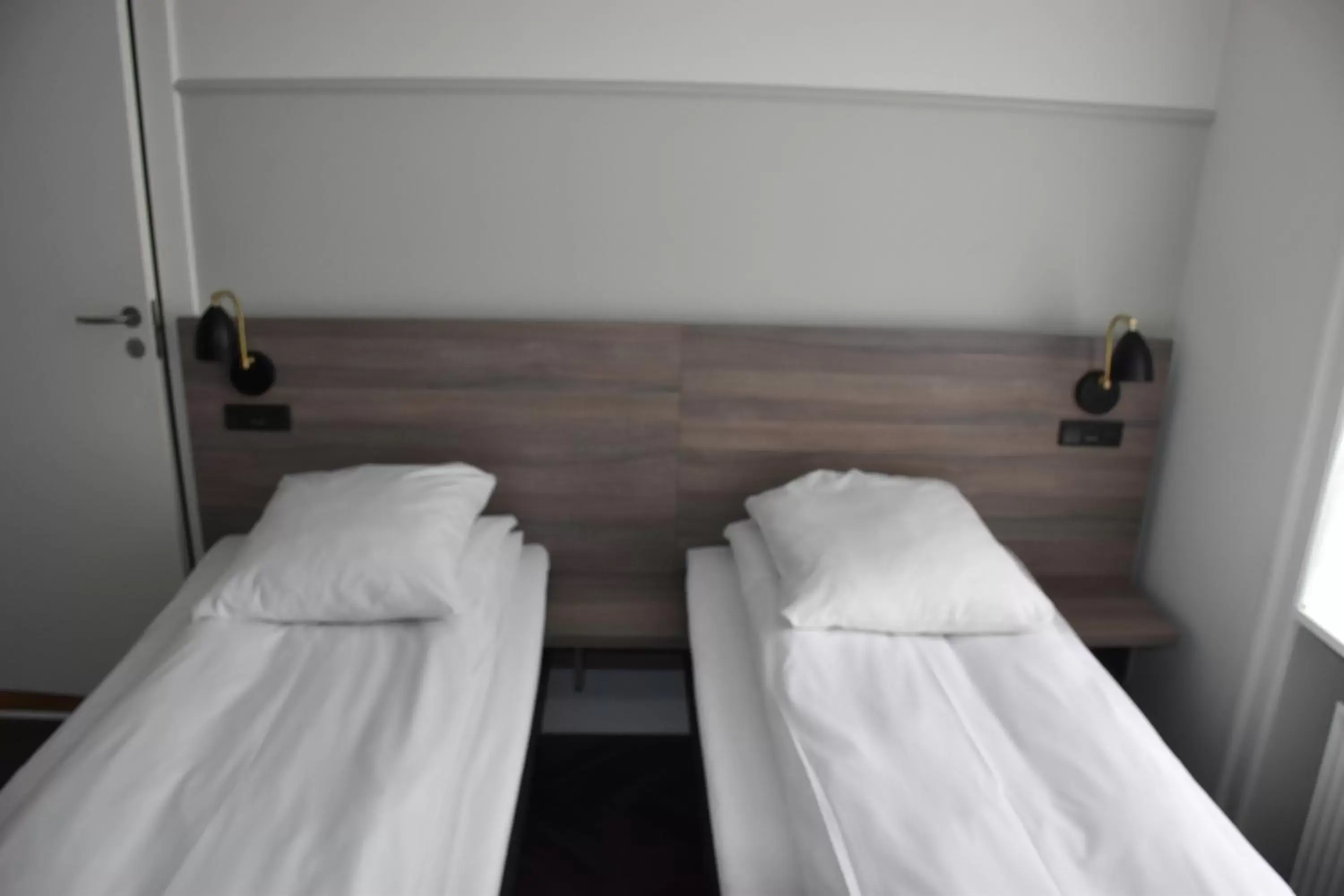 Bedroom, Bed in Go Hotel Saga