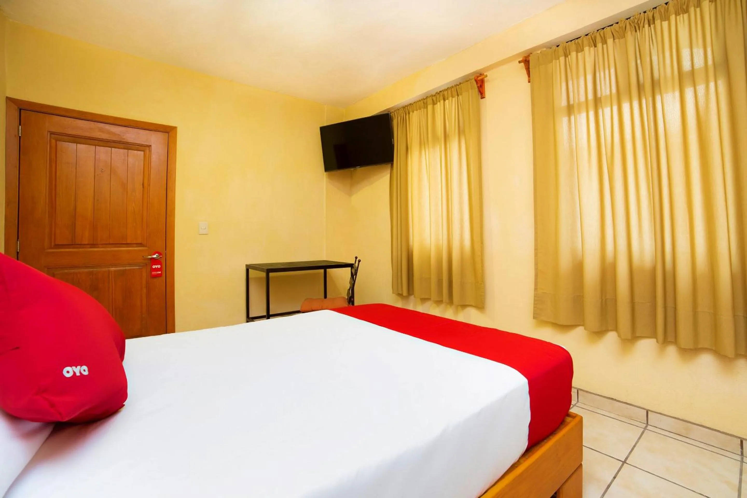 Bedroom, Bed in OYO Promenade