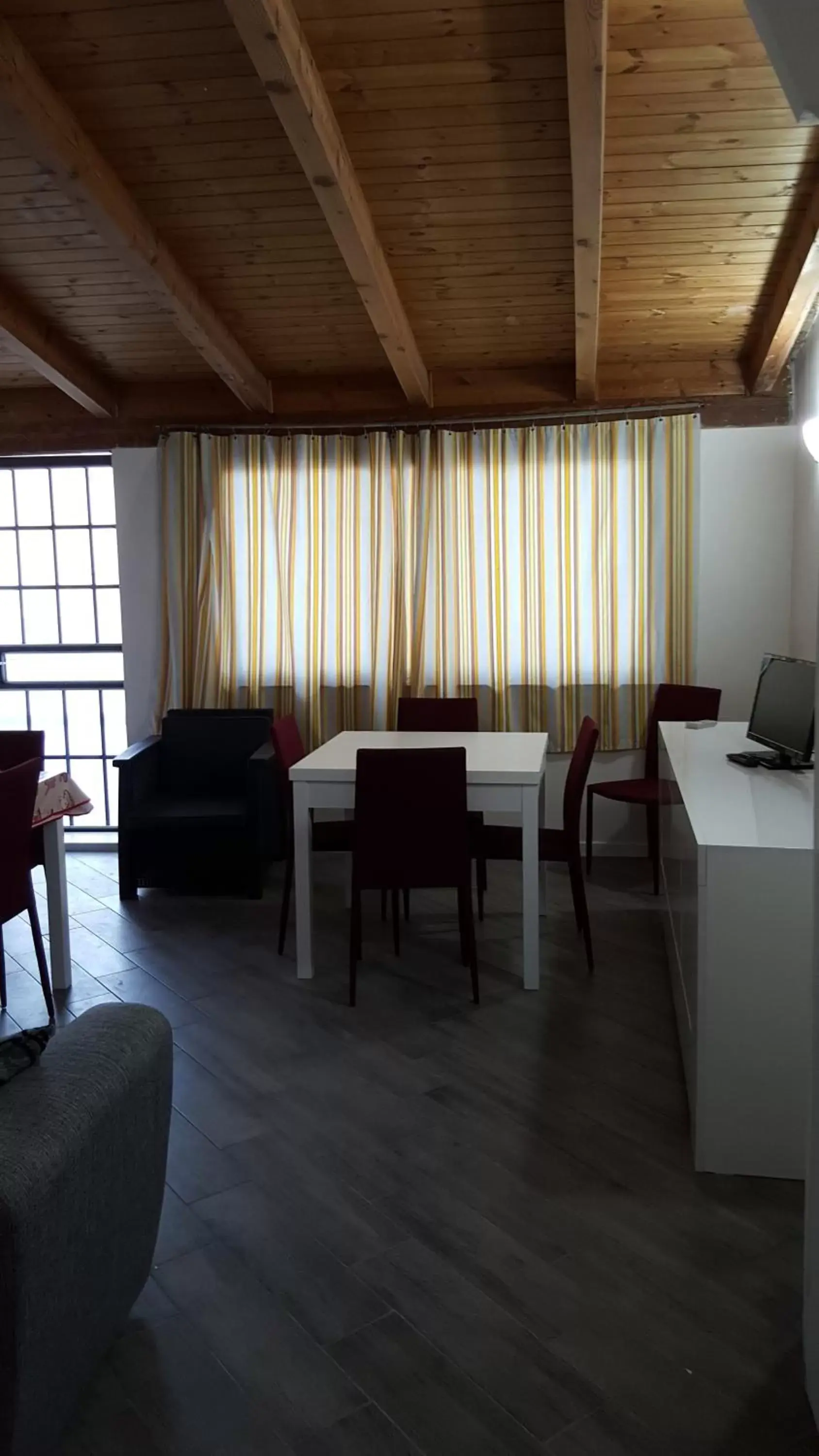 Communal kitchen, Seating Area in B&B Dafne Marsala Centro