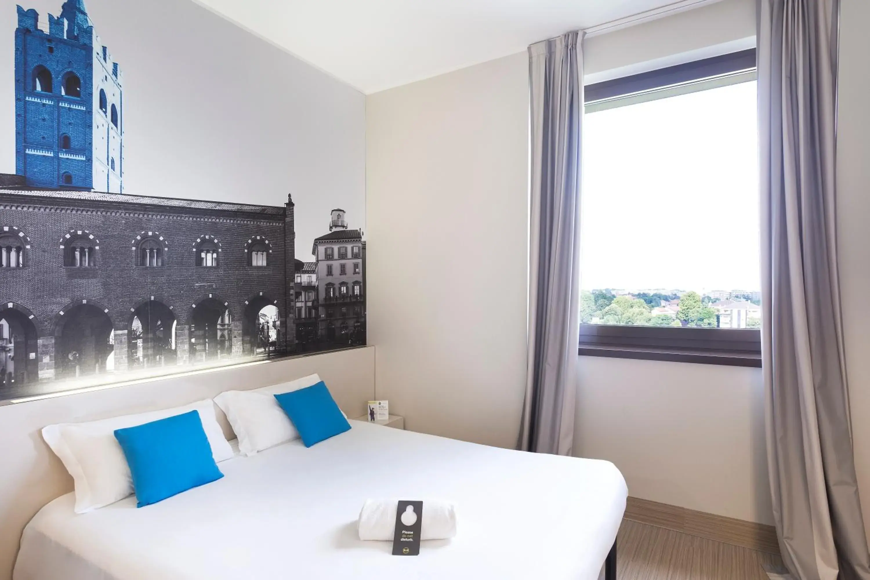 Bedroom, Bed in B&B Hotel Milano-Monza