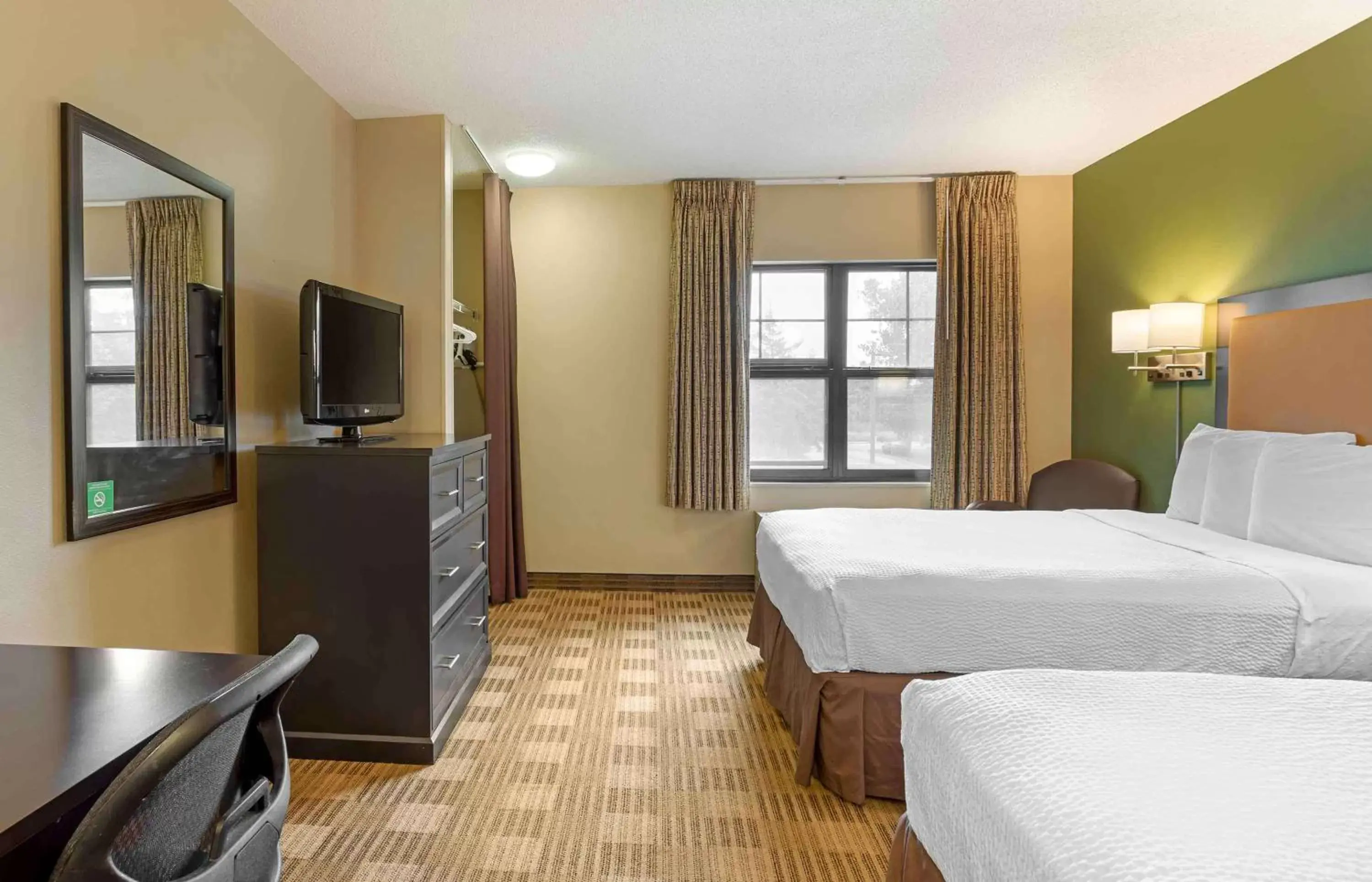 Bedroom in Extended Stay America Suites - Meadowlands - Rutherford