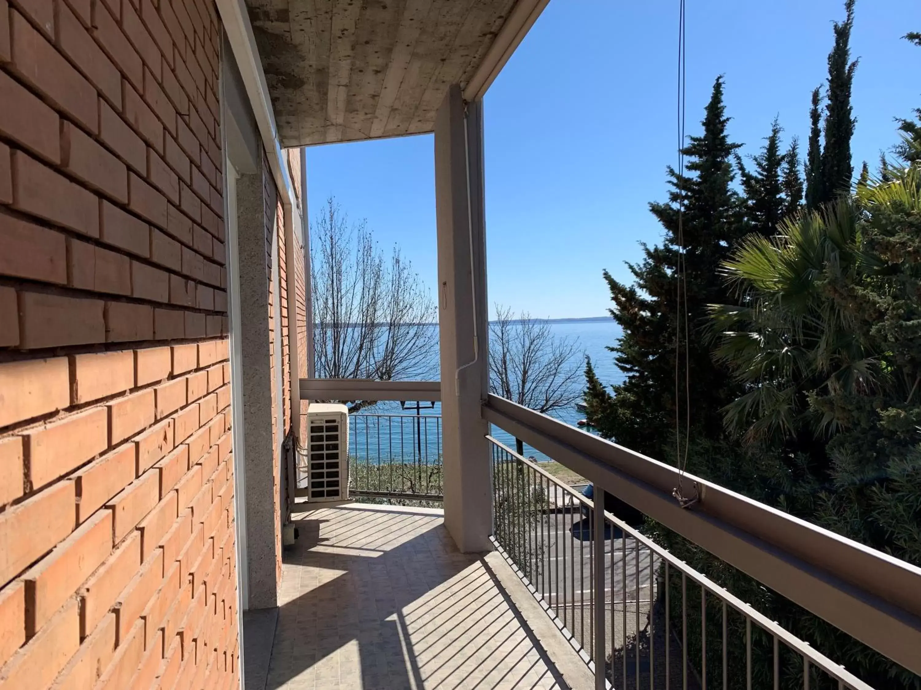 Lake view, Balcony/Terrace in Front Lake Apartment Bardolino