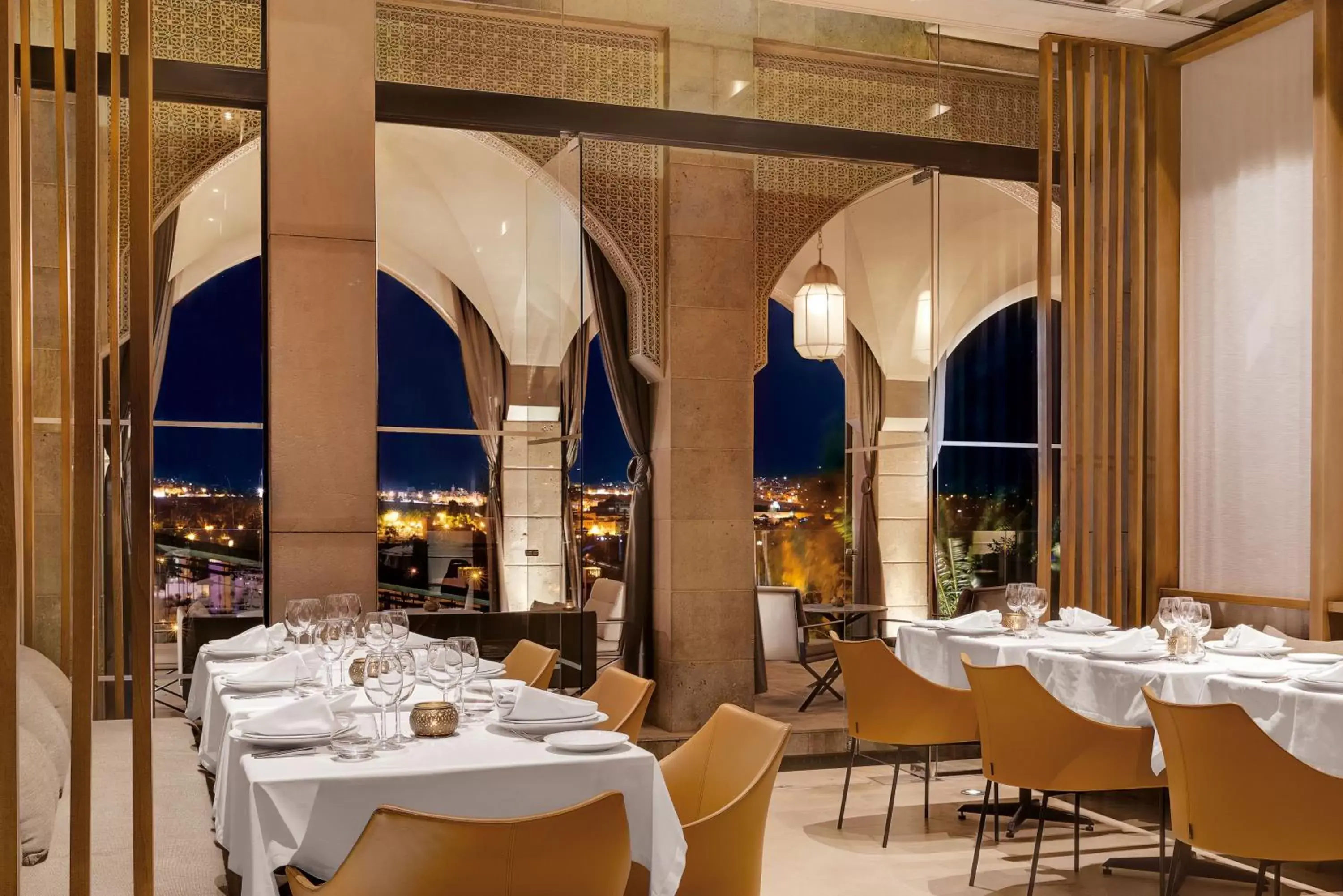 Restaurant/Places to Eat in Hotel Sahrai