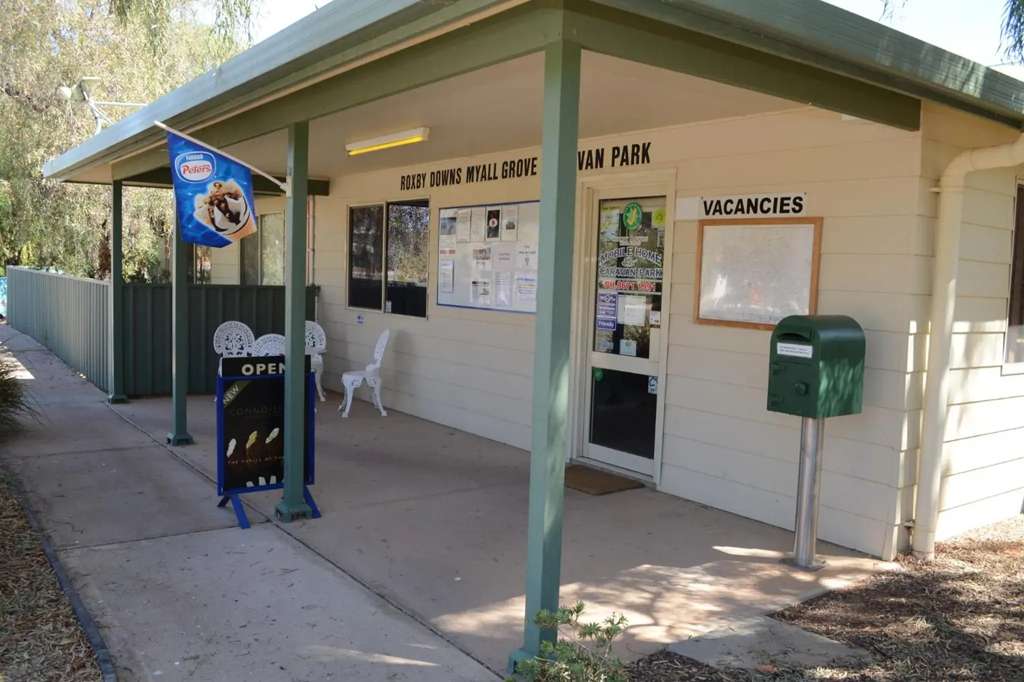 Facade/entrance in Discovery Parks - Roxby Downs Facade/entrance in Discovery Parks - Roxby Downs