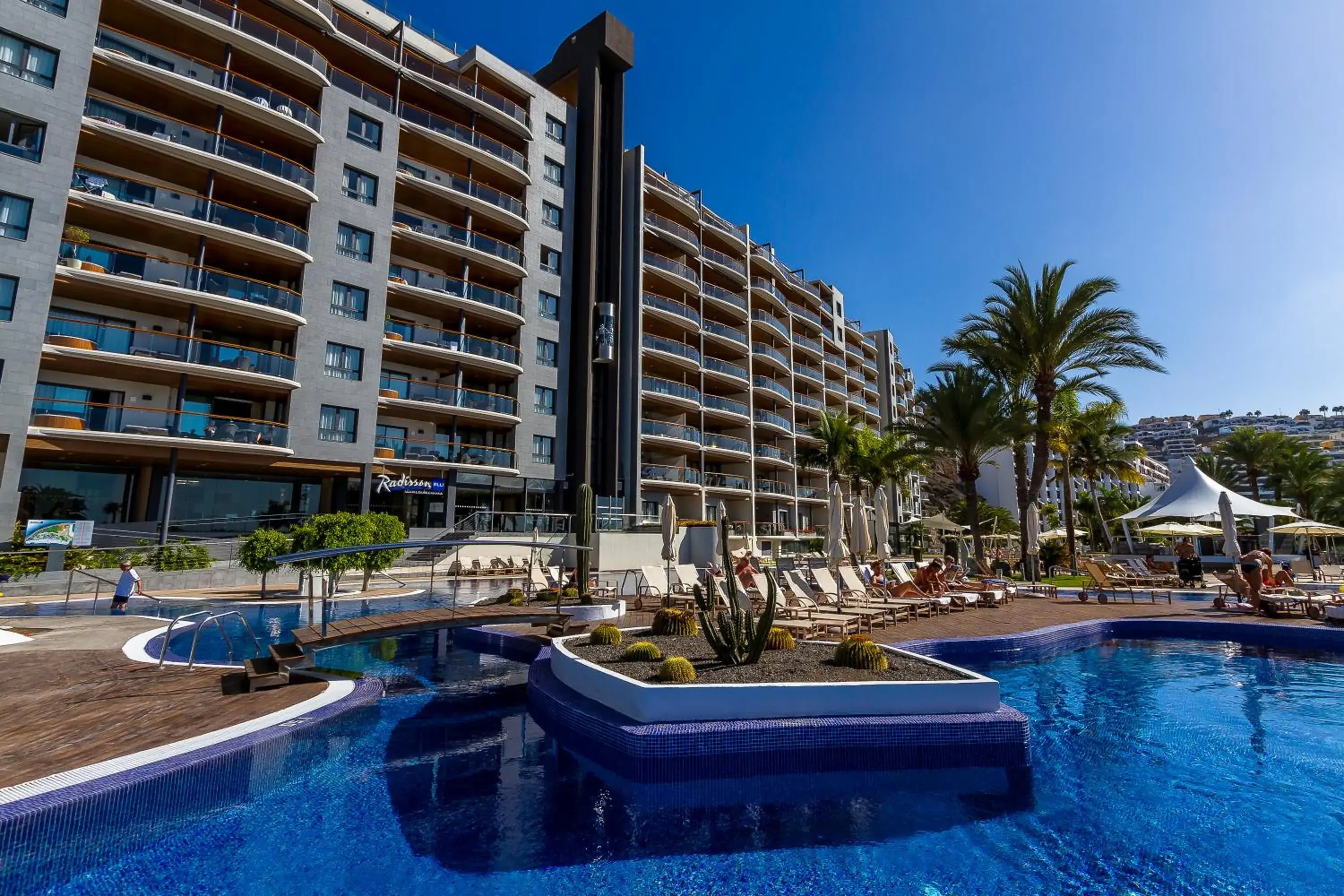 Facade/entrance, Swimming Pool in Radisson Blu Resort Gran Canaria
