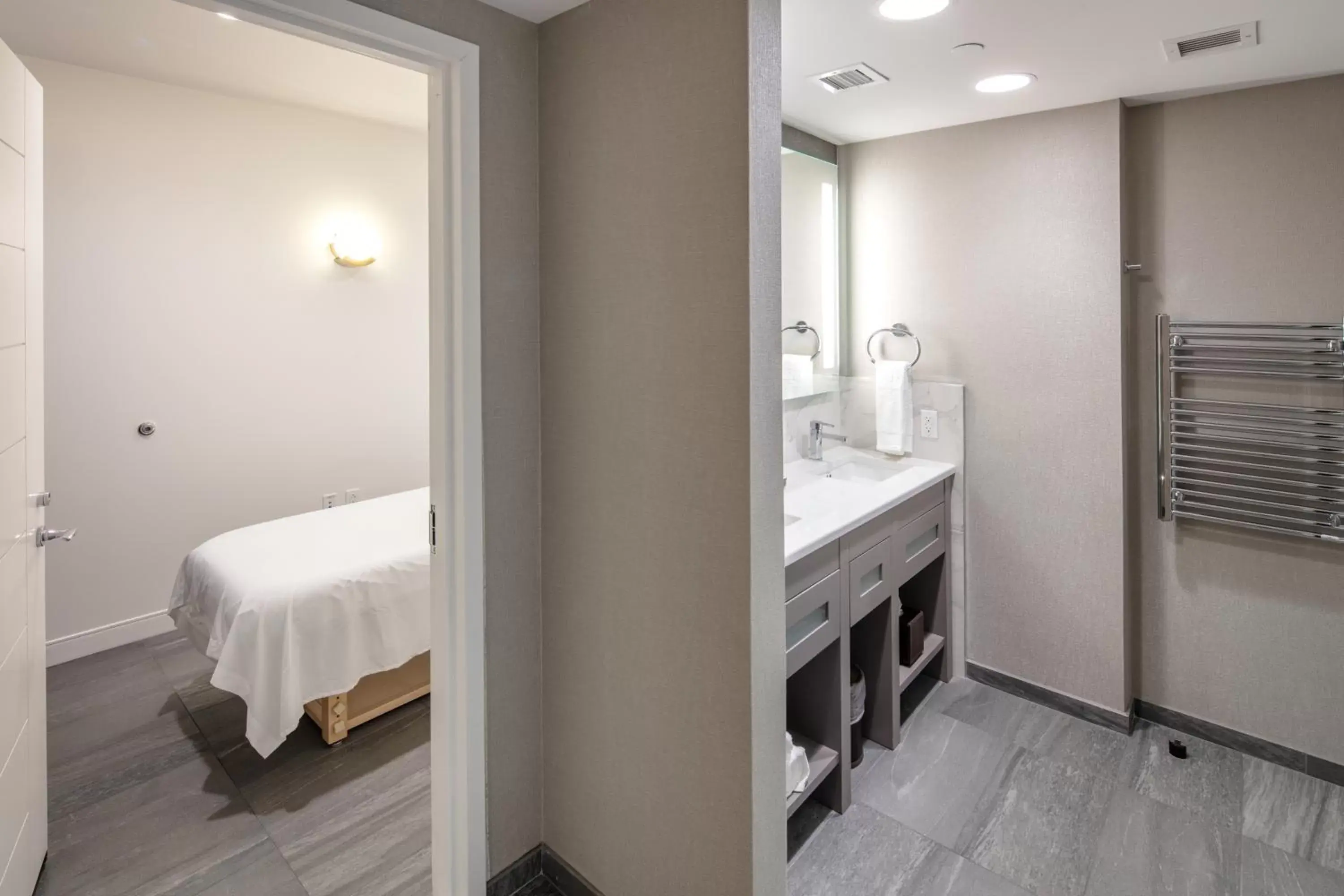 Massage, Bathroom in YO1 Longevity & Health Resorts, Catskills