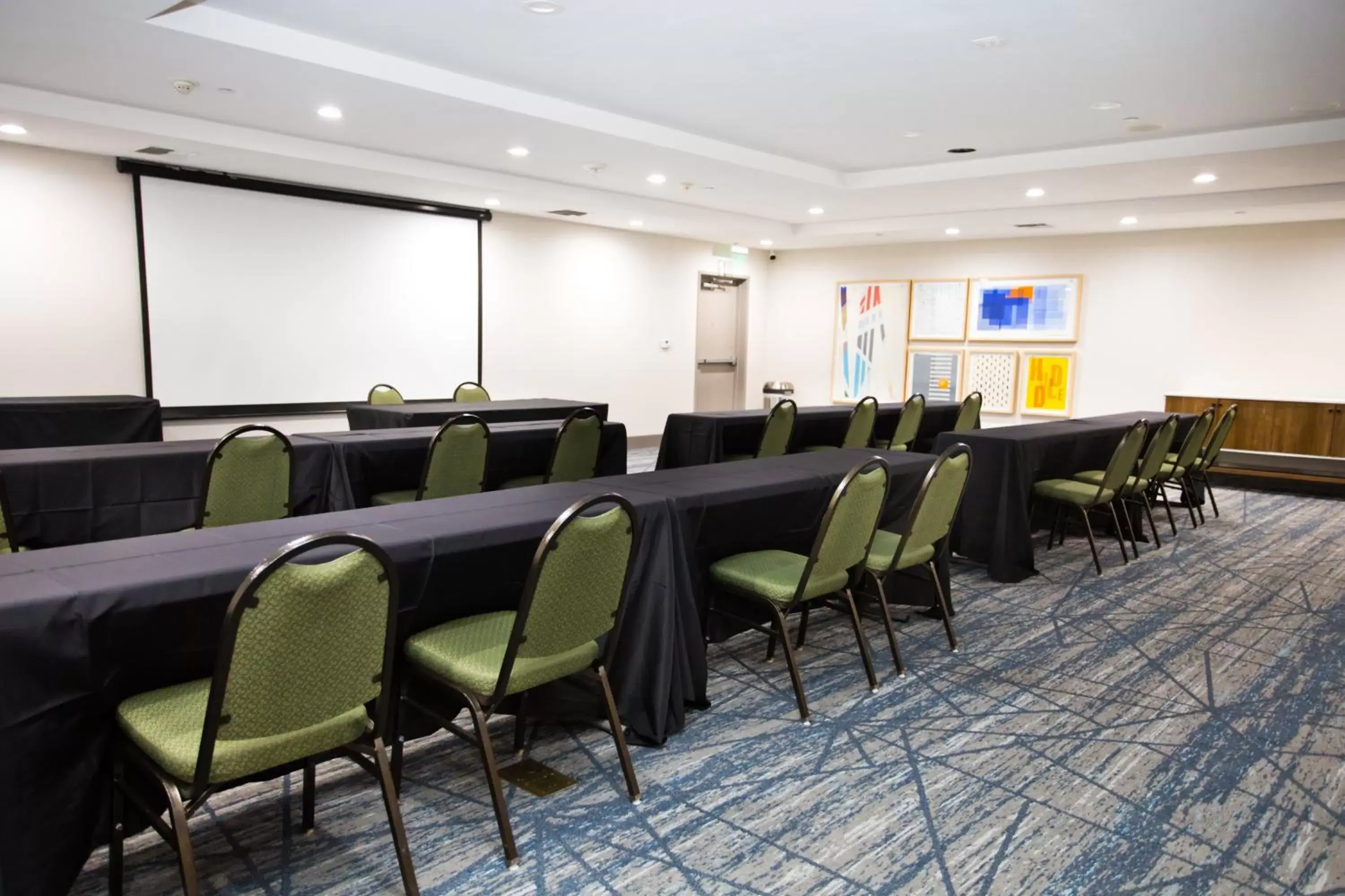Meeting/conference room in Holiday Inn Express & Suites Sacramento NE Cal Expo, an IHG Hotel