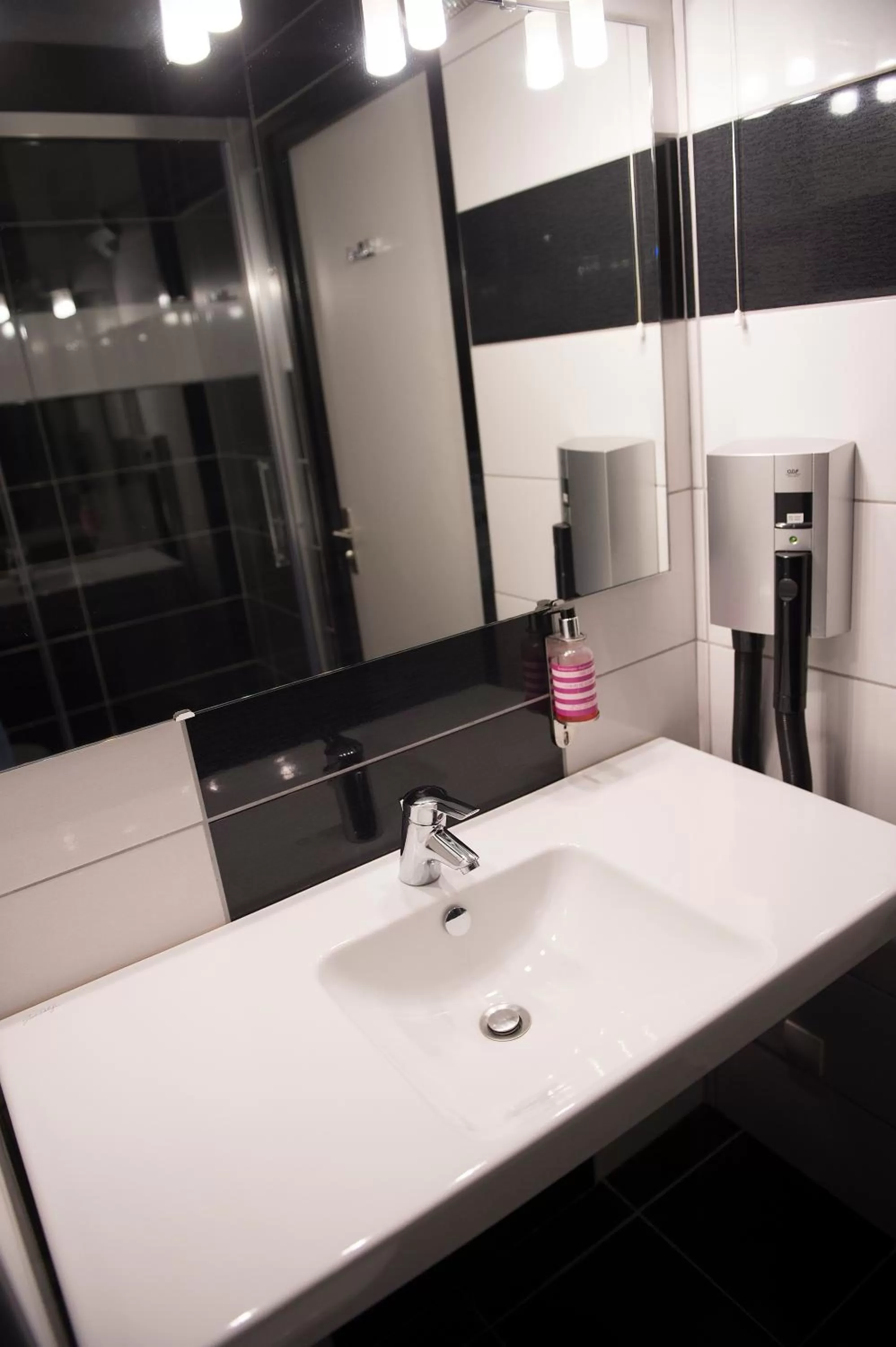 Bathroom in Logis Murtel