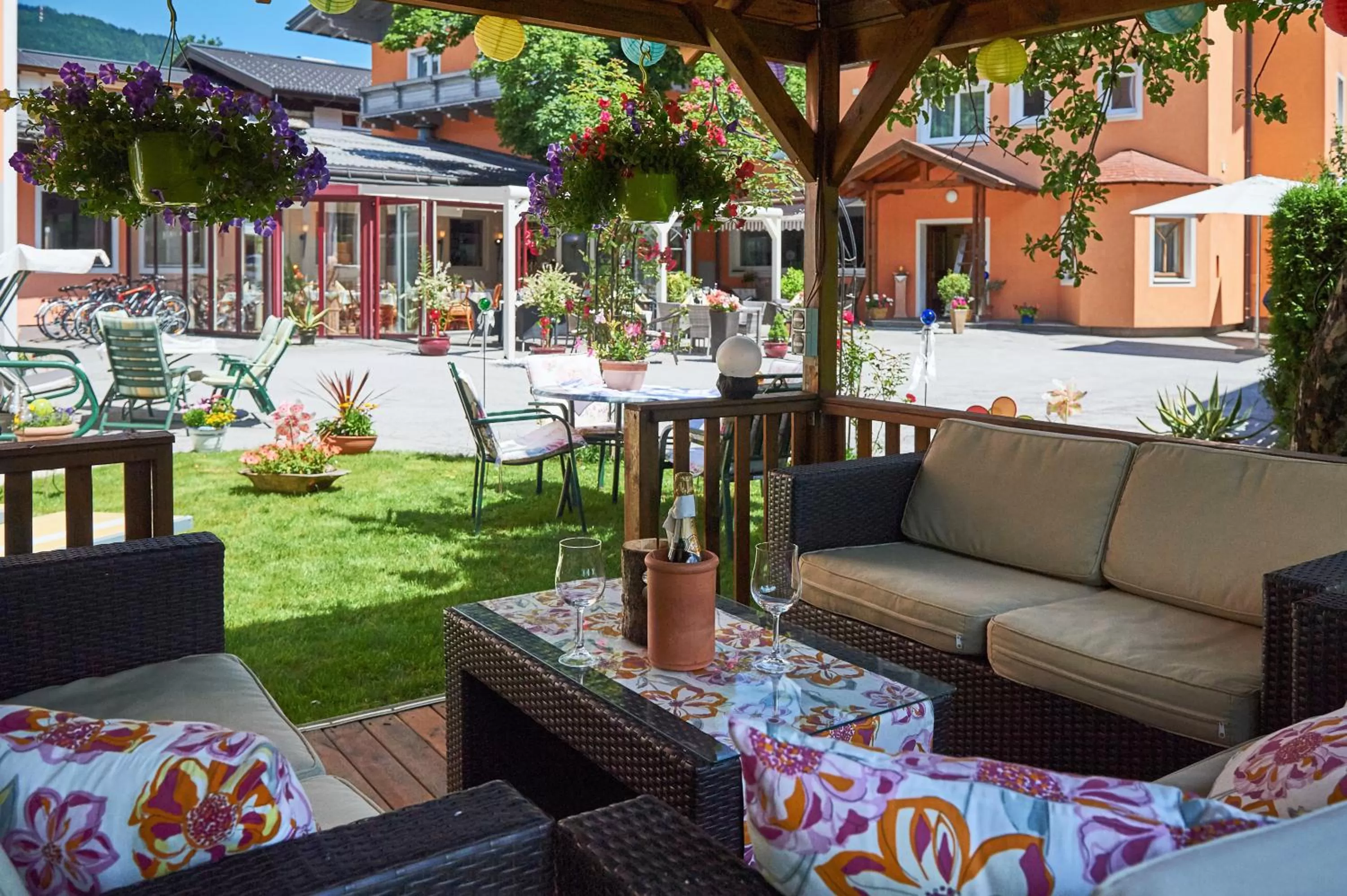 Patio in Hotel-Restaurant Schwaiger***