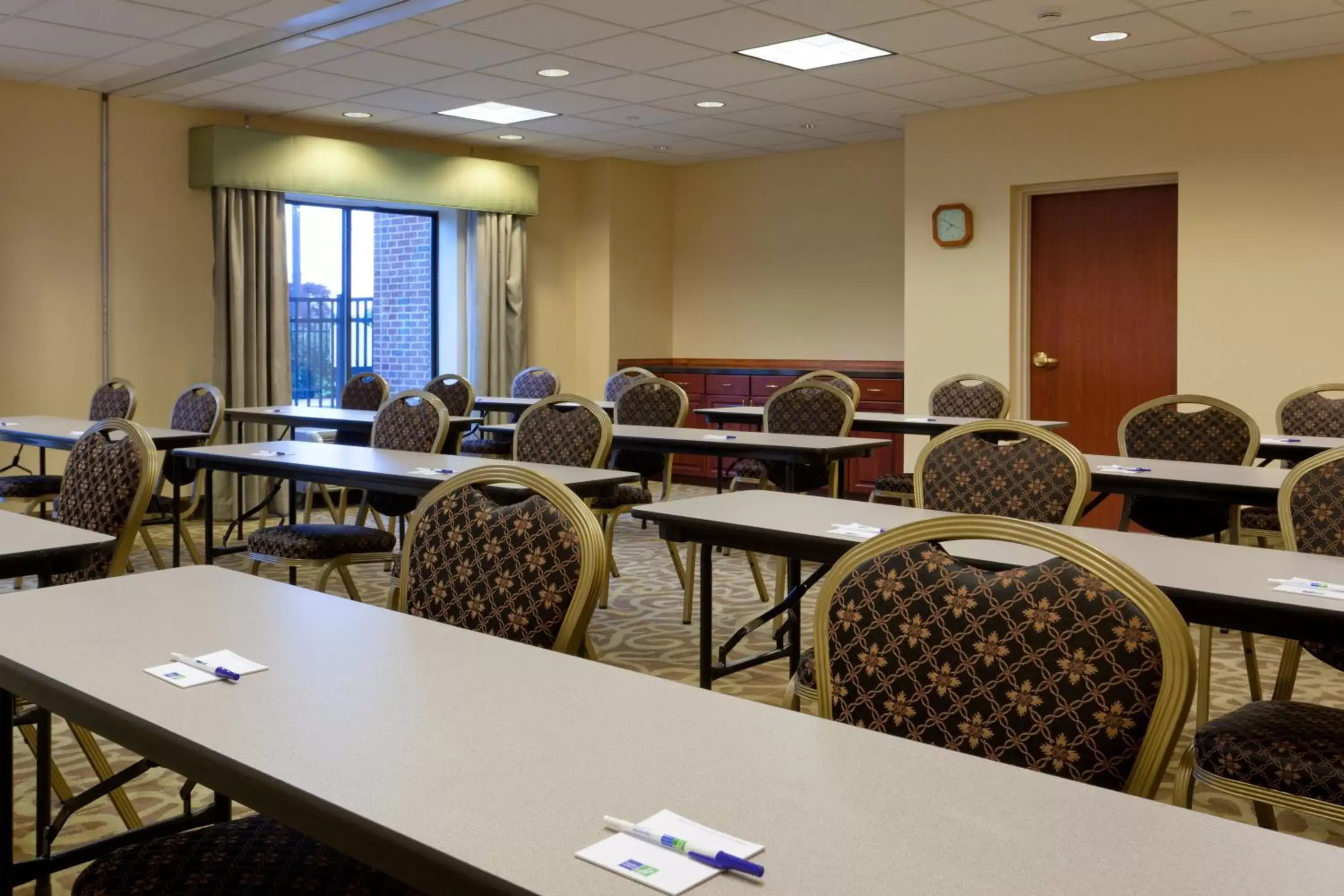 Meeting/conference room in Holiday Inn Express Hotel & Suites-North East, an IHG Hotel