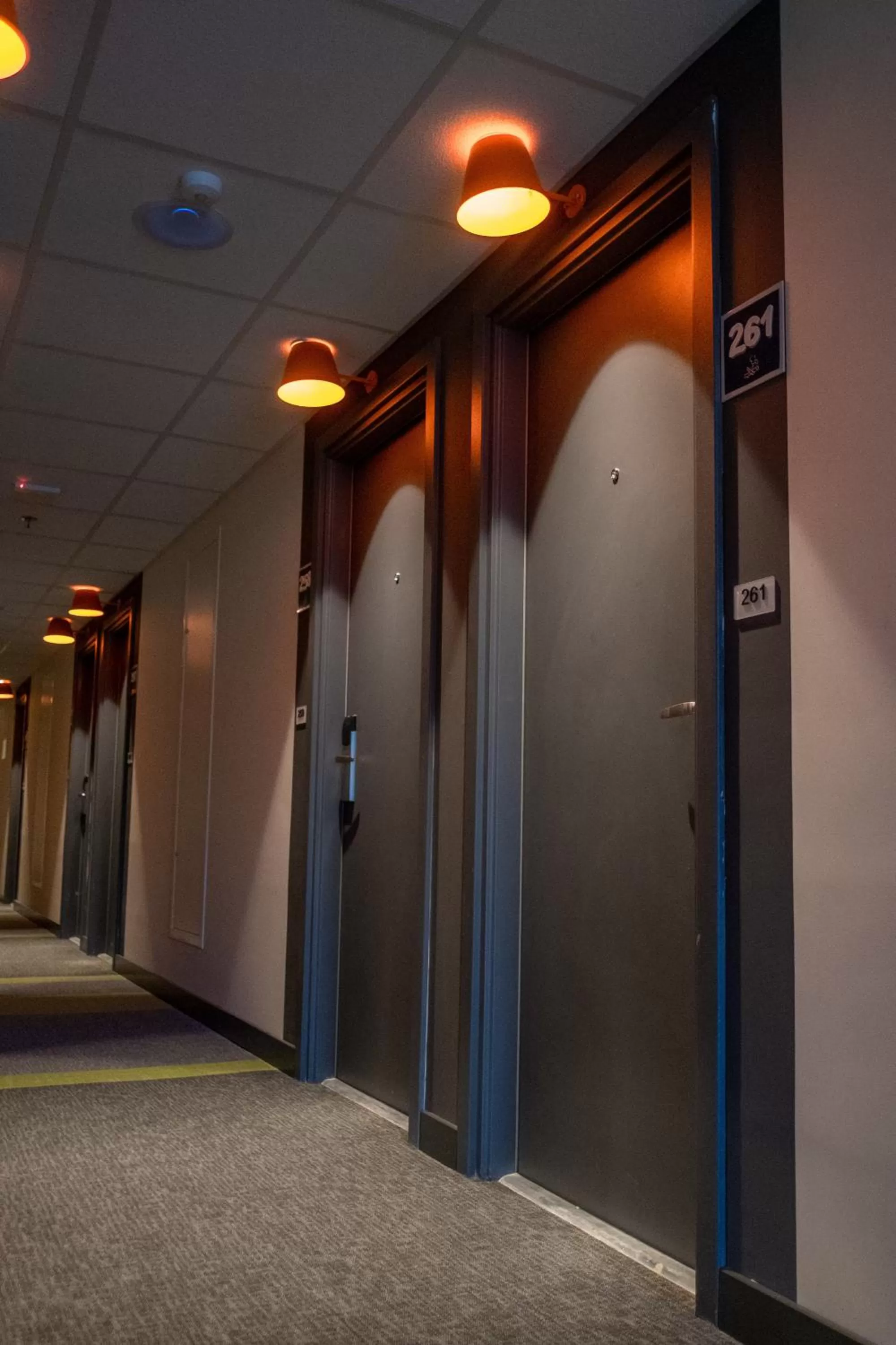 Facade/entrance in ibis budget Leme SP