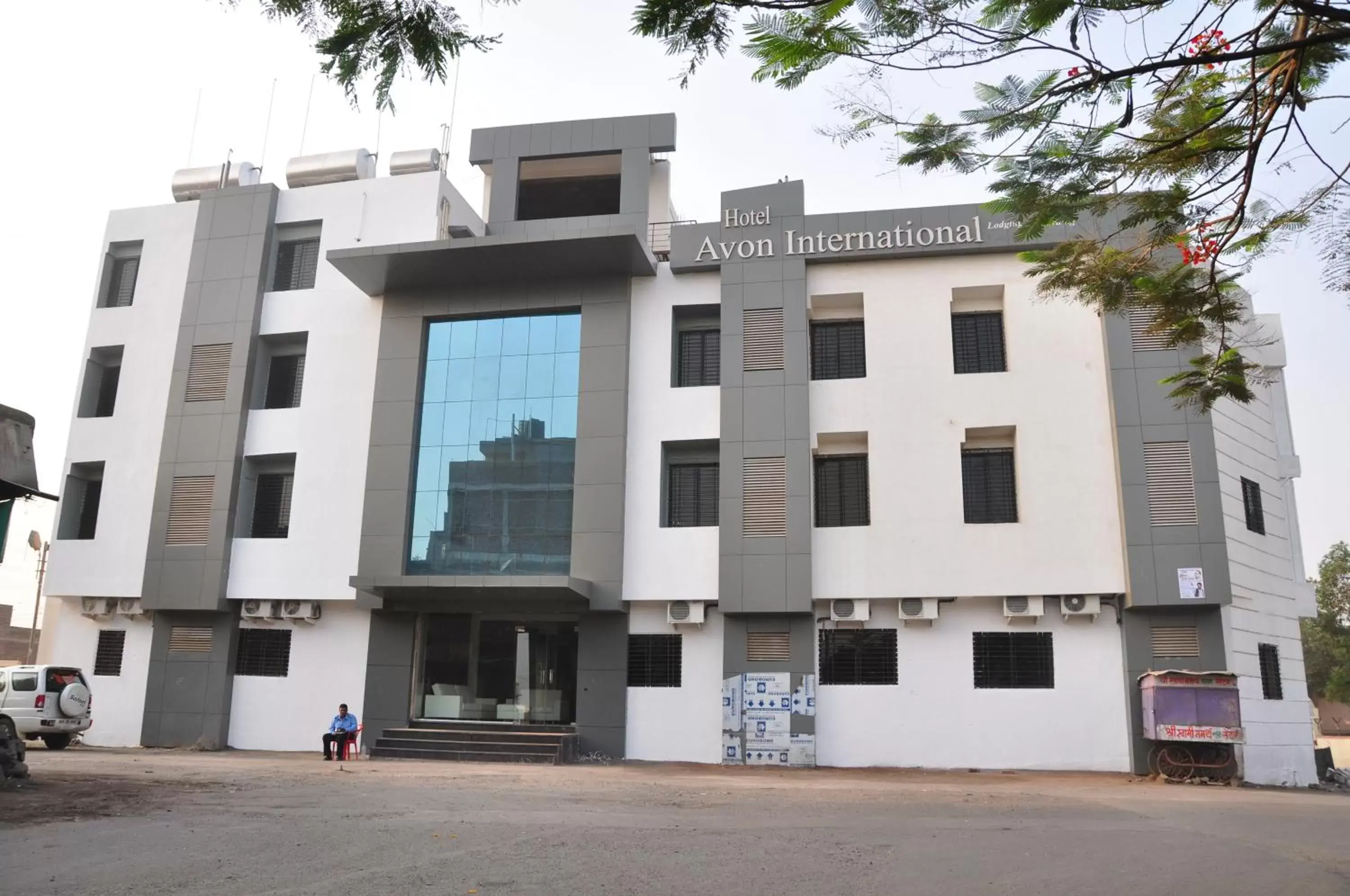 Facade/entrance, Property Building in Hotel Avon International