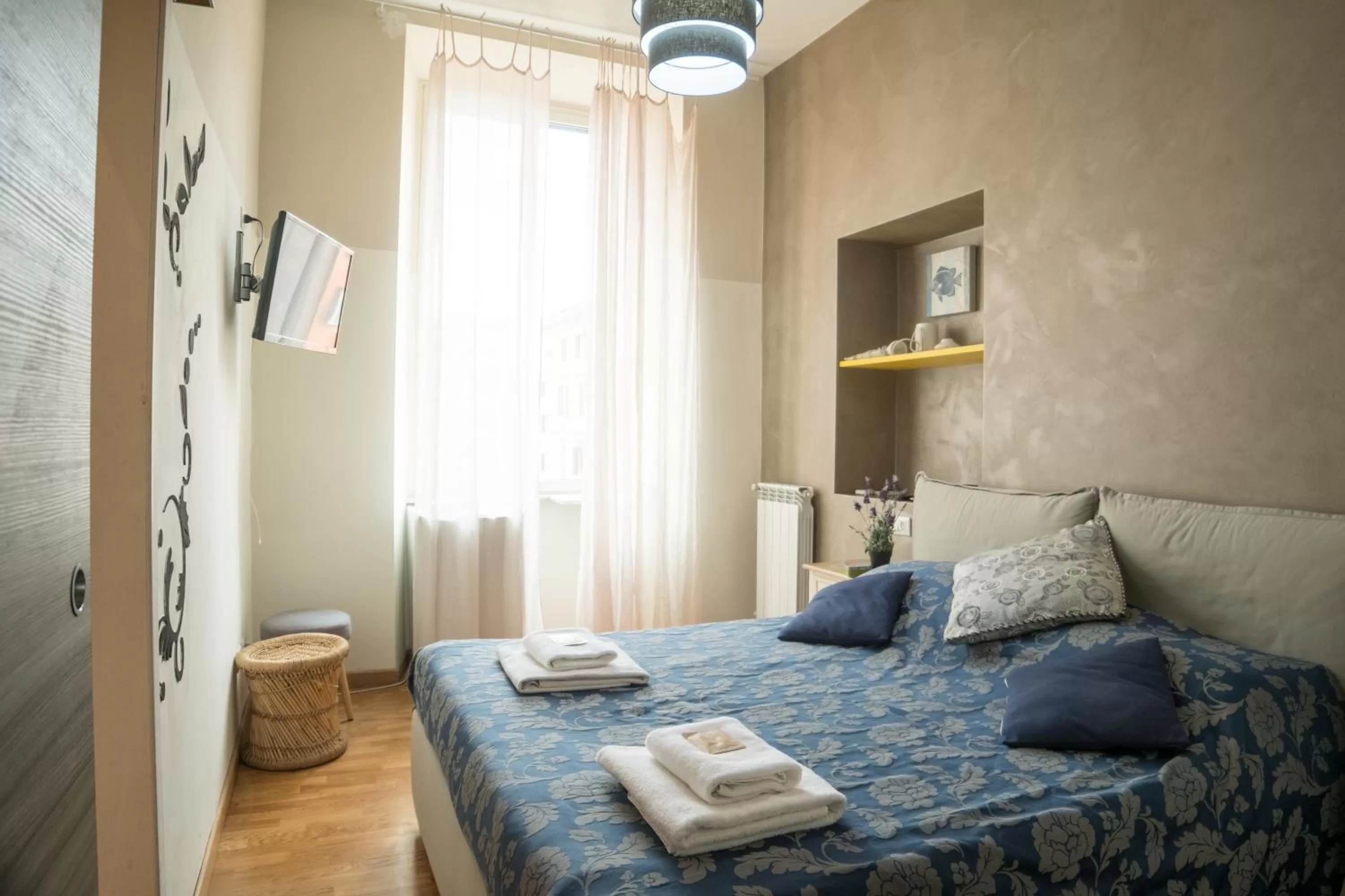 Bed in Sesto Suites Central